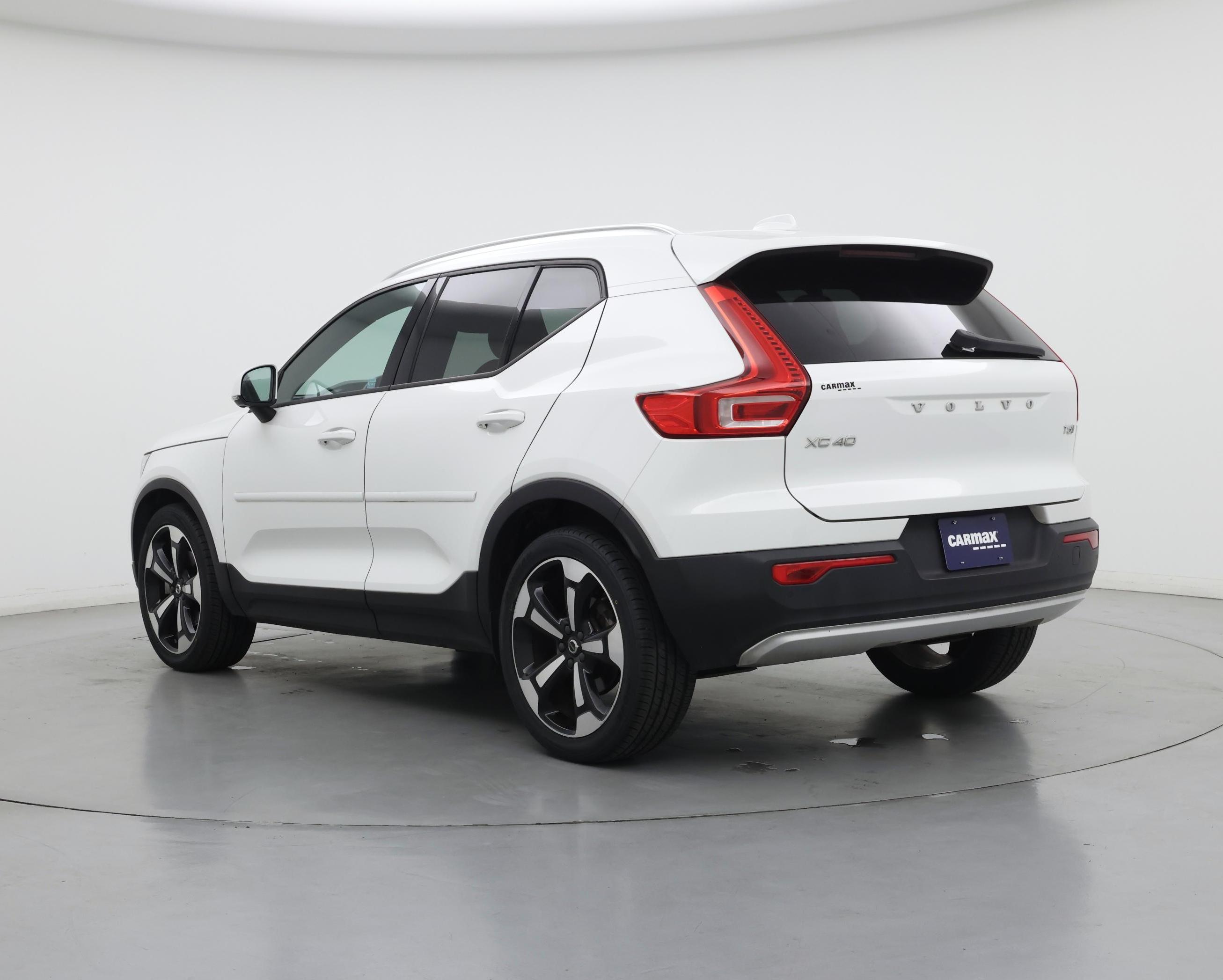 Thumbnail: 2020 Volvo XC40 - 2