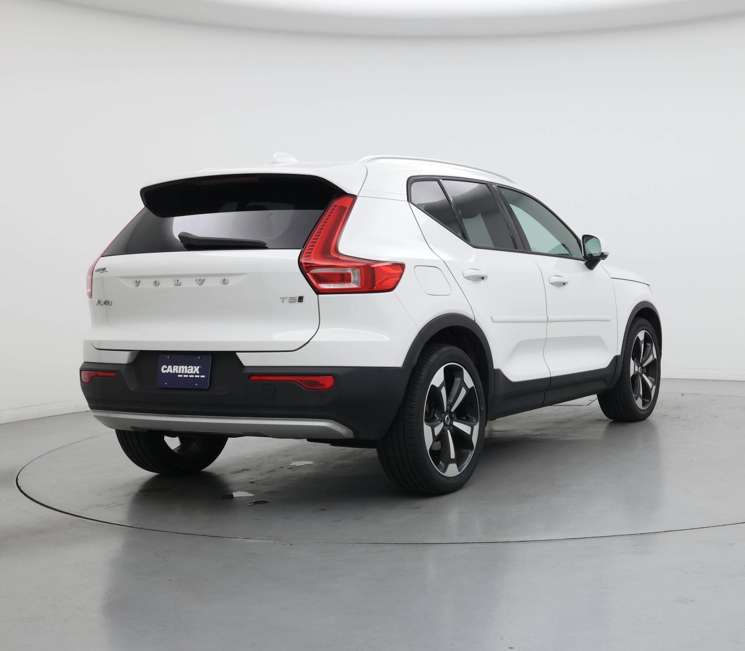 Thumbnail: 2020 Volvo XC40 - 8