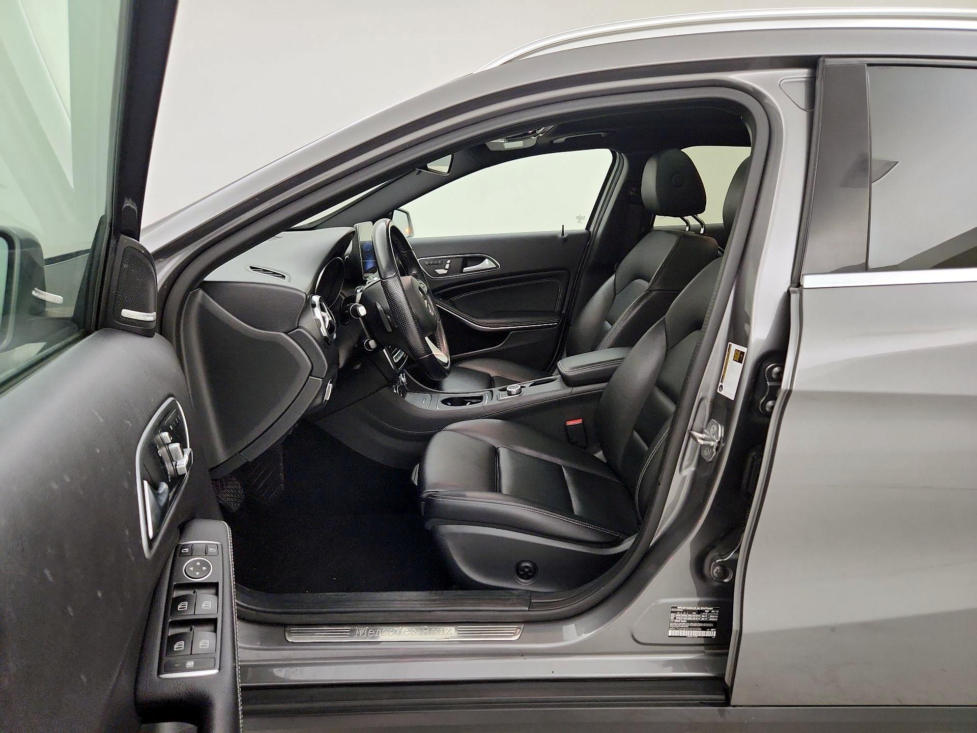 Thumbnail: 2019 Mercedes-Benz GLA - 11