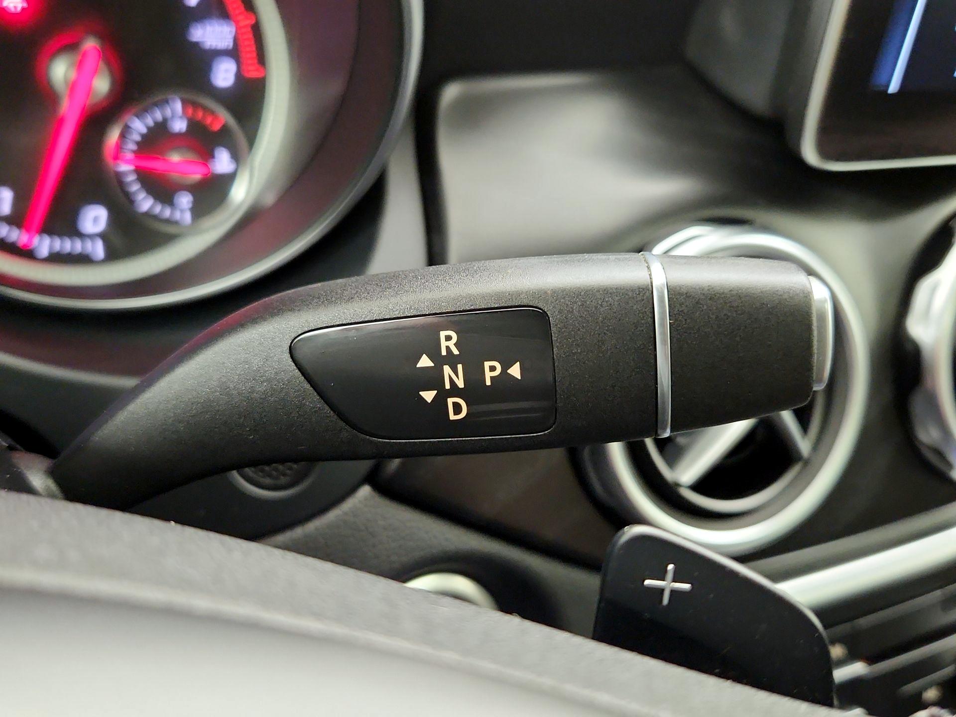 Thumbnail: 2019 Mercedes-Benz GLA - 17