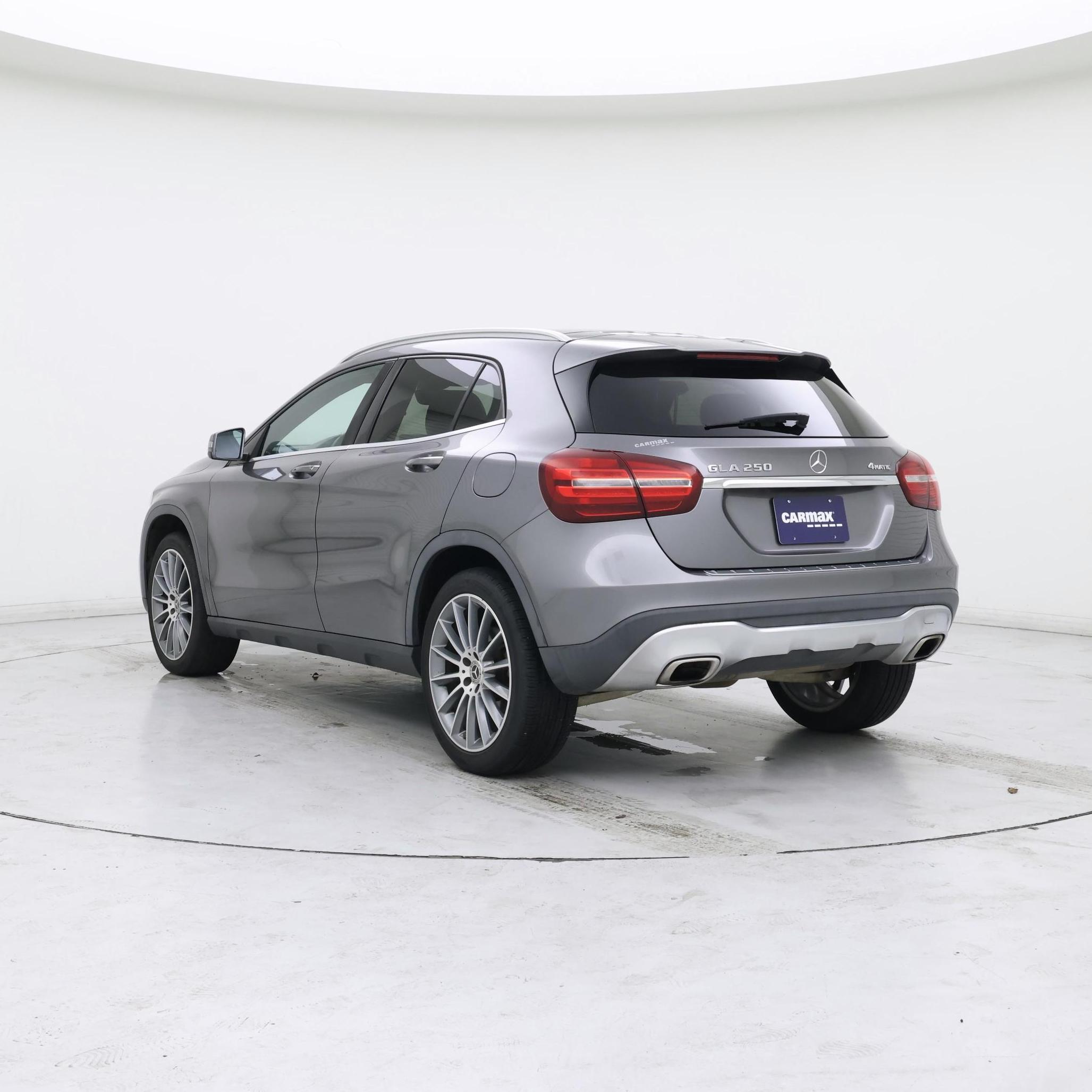 Thumbnail: 2019 Mercedes-Benz GLA - 2