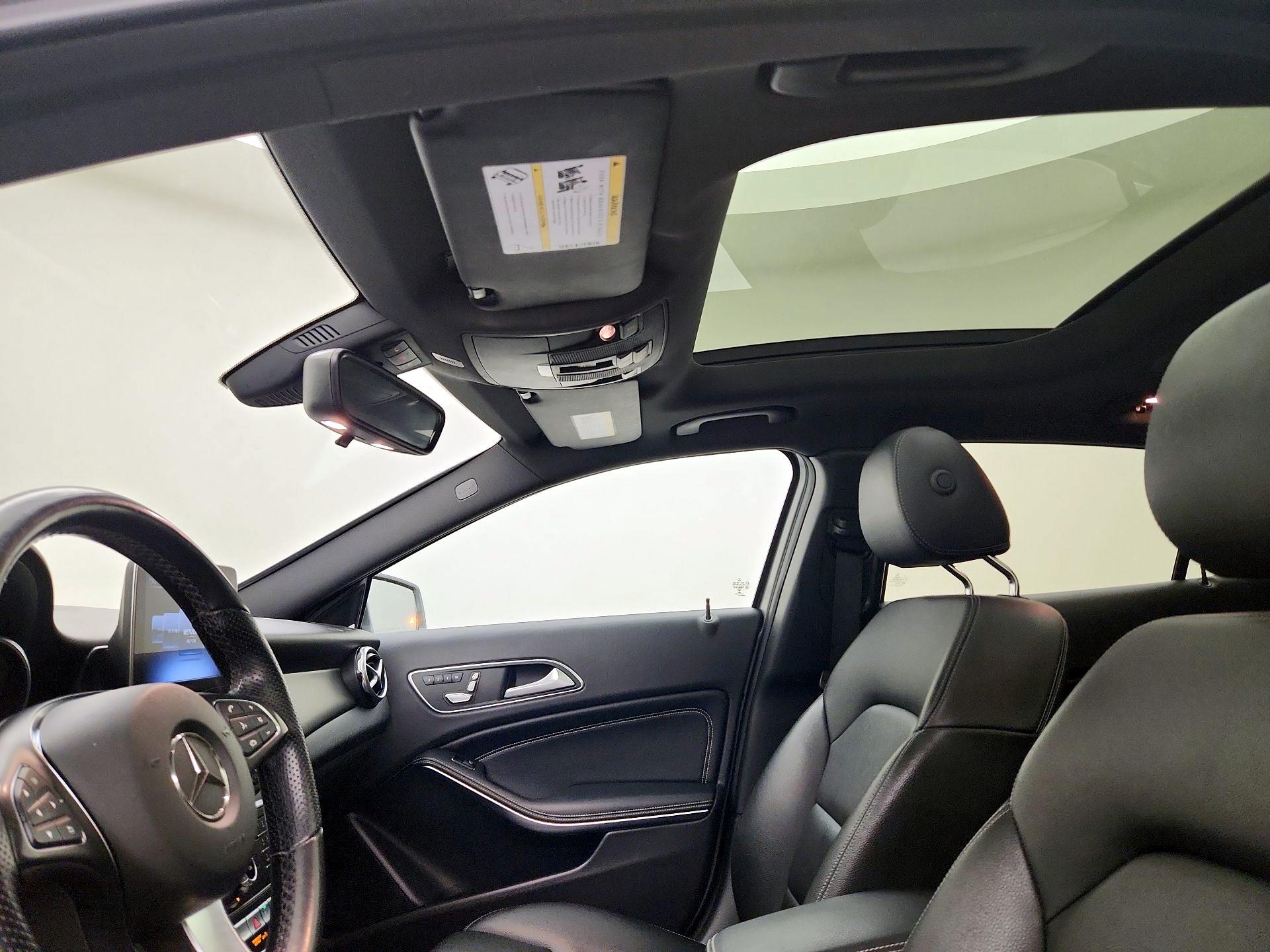 Thumbnail: 2019 Mercedes-Benz GLA - 19
