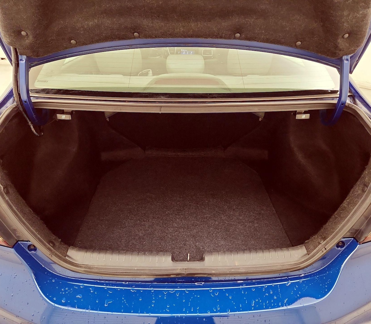 Trunk/Cargo (Seats Up)