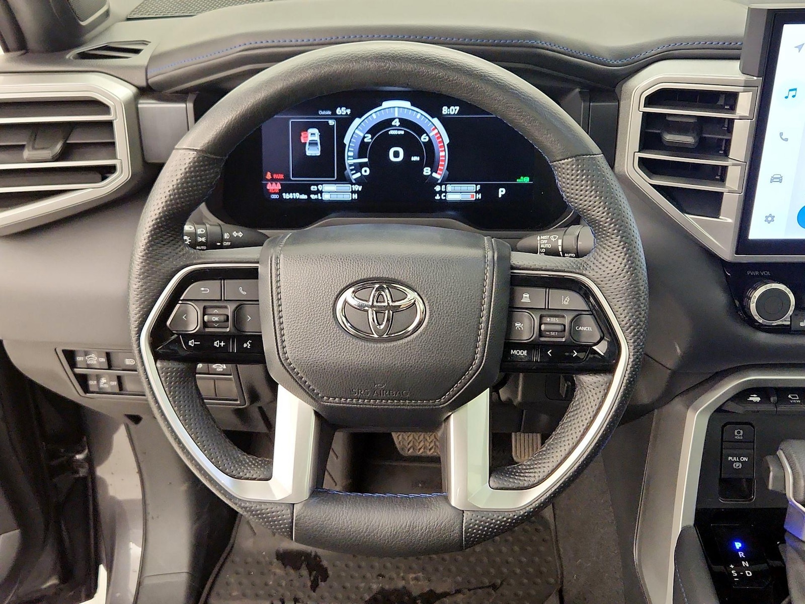 2022 Toyota Tundra Platinum - Photo 11
