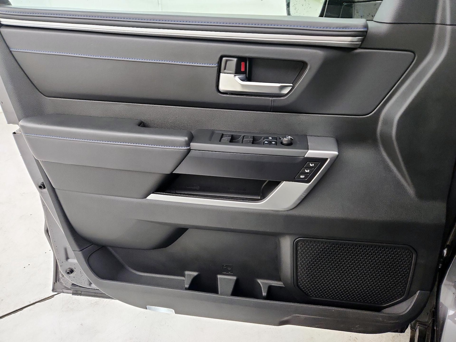 2022 Toyota Tundra Platinum - Photo 13