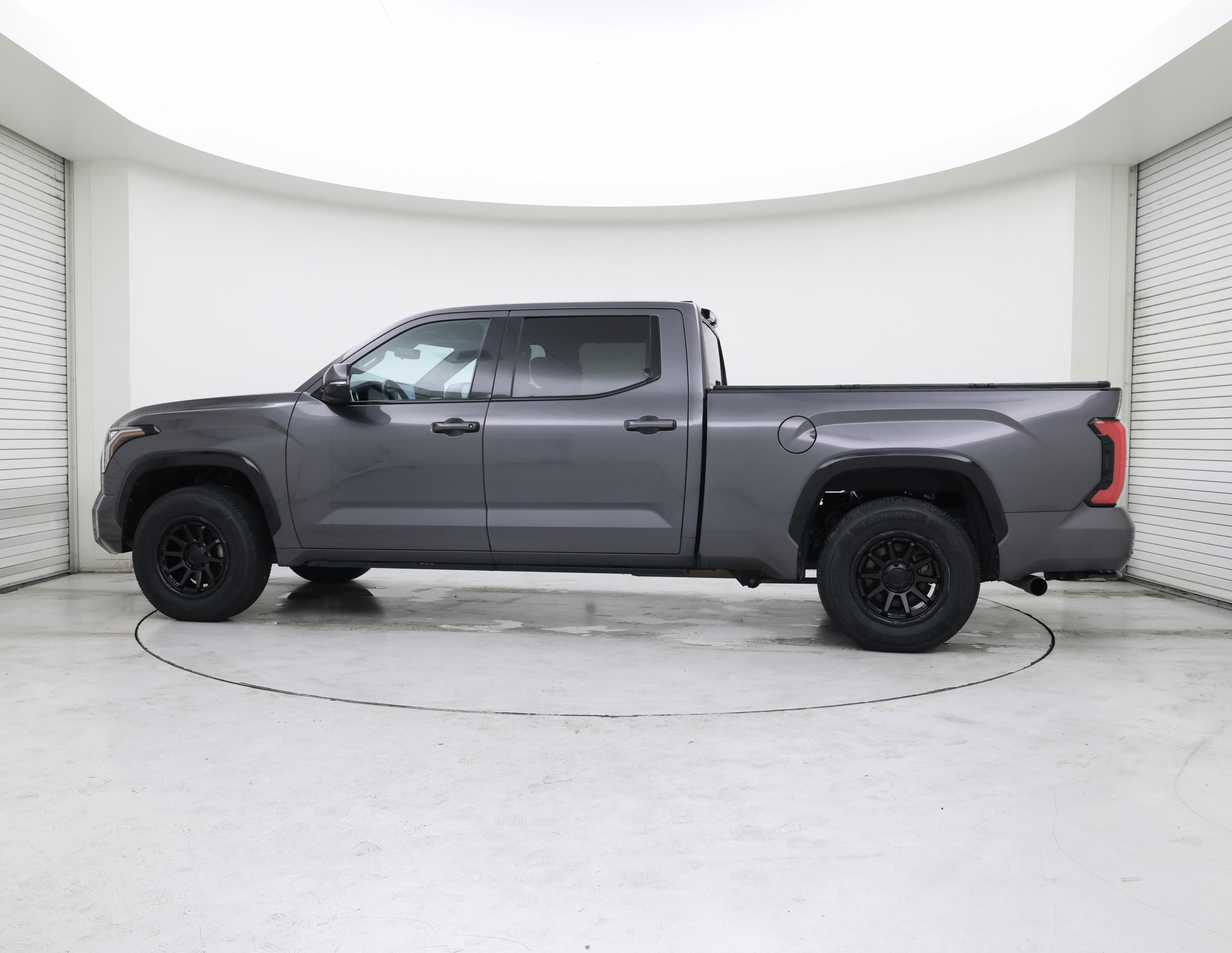 Thumbnail: 2022 Toyota Tundra - 3