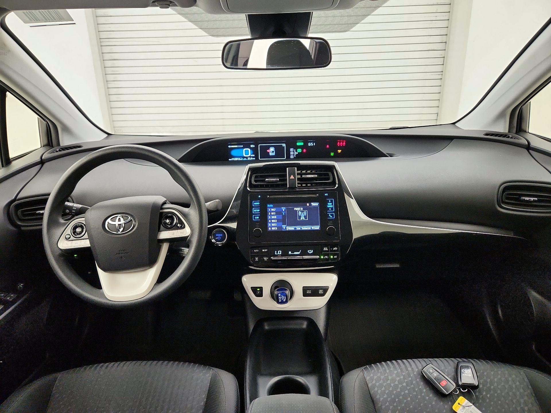 Thumbnail: 2017 Toyota Prius - 9