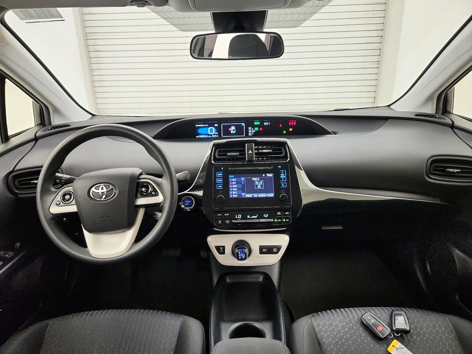 2017 Toyota Prius One - Photo 10