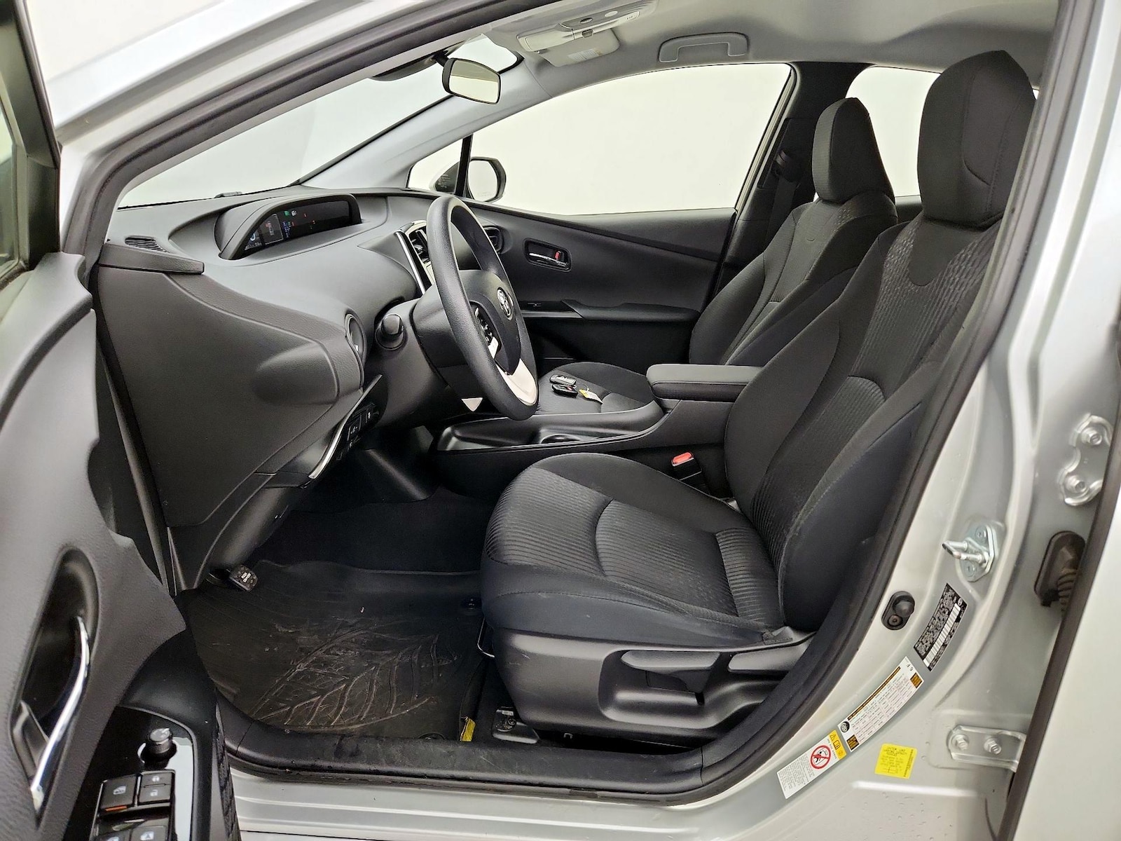 2017 Toyota Prius One - Photo 12