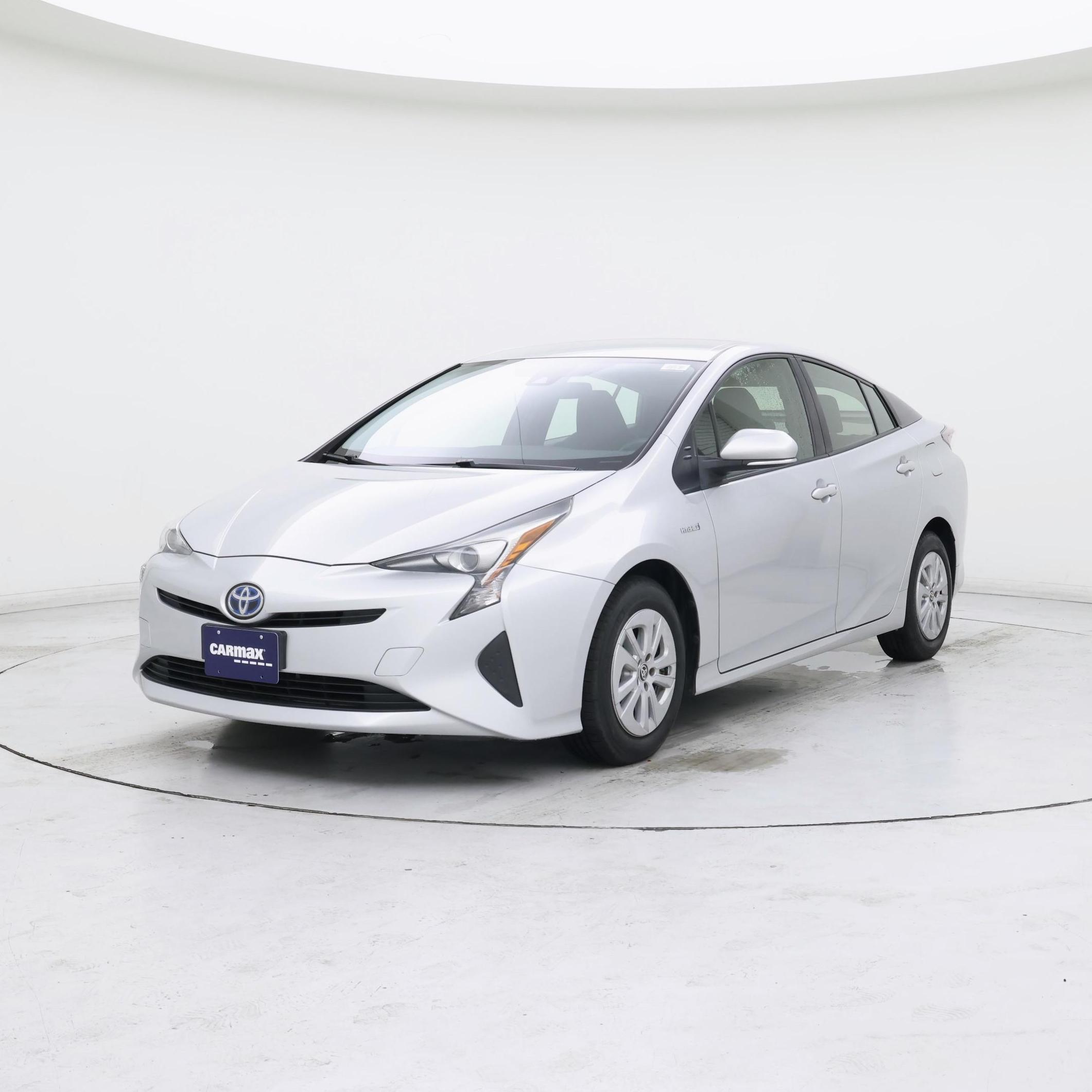 Thumbnail: 2017 Toyota Prius - 4