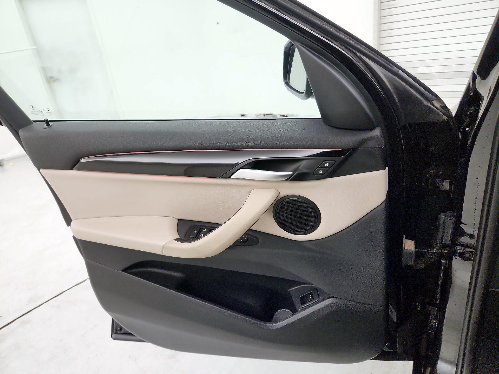 Thumbnail: 2022 BMW X1 - 12