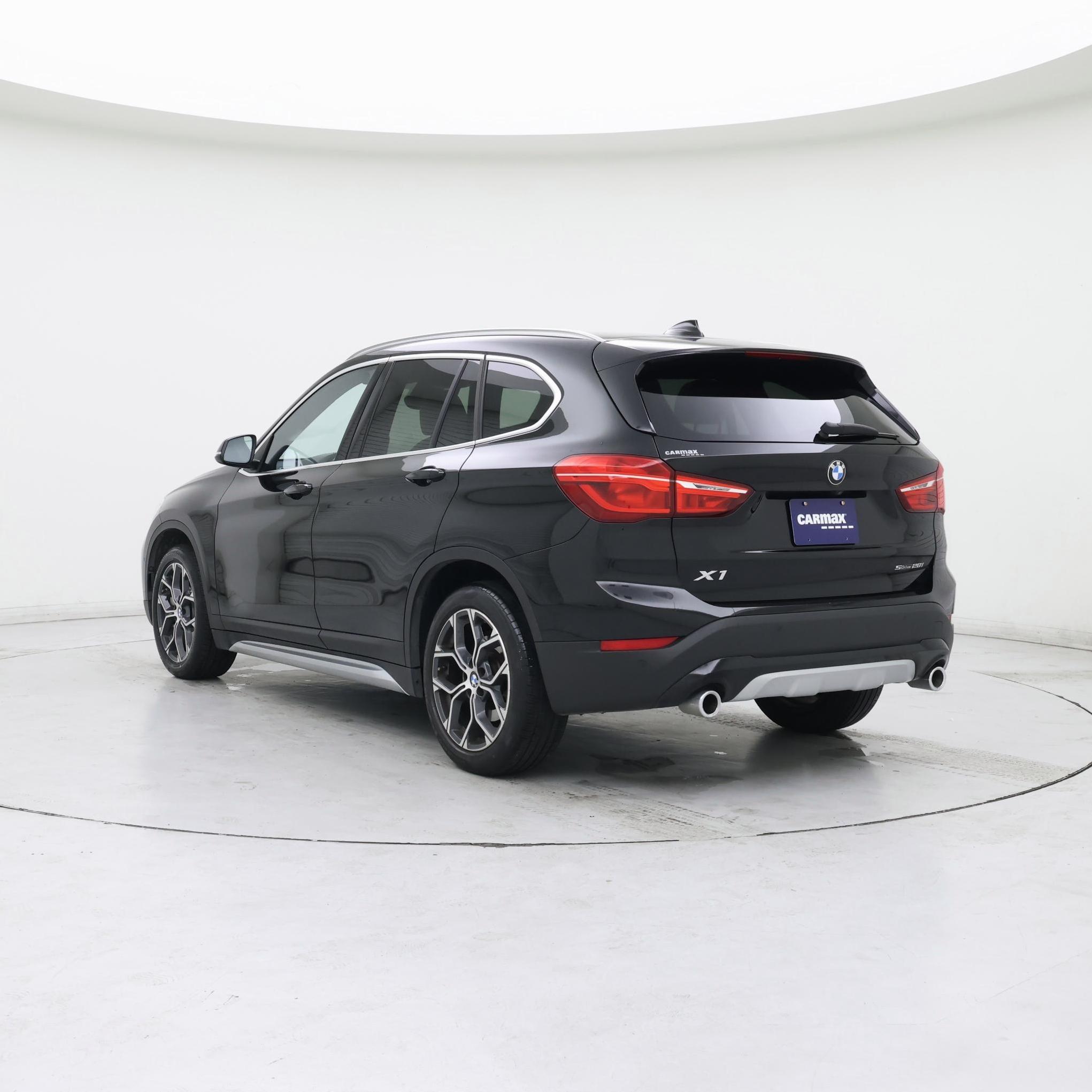 Thumbnail: 2022 BMW X1 - 2