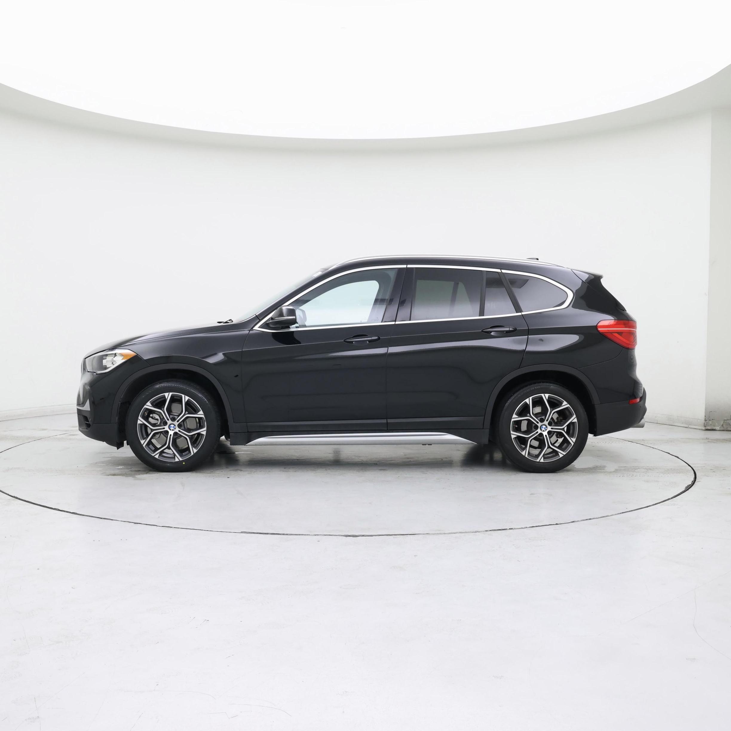 Thumbnail: 2022 BMW X1 - 3