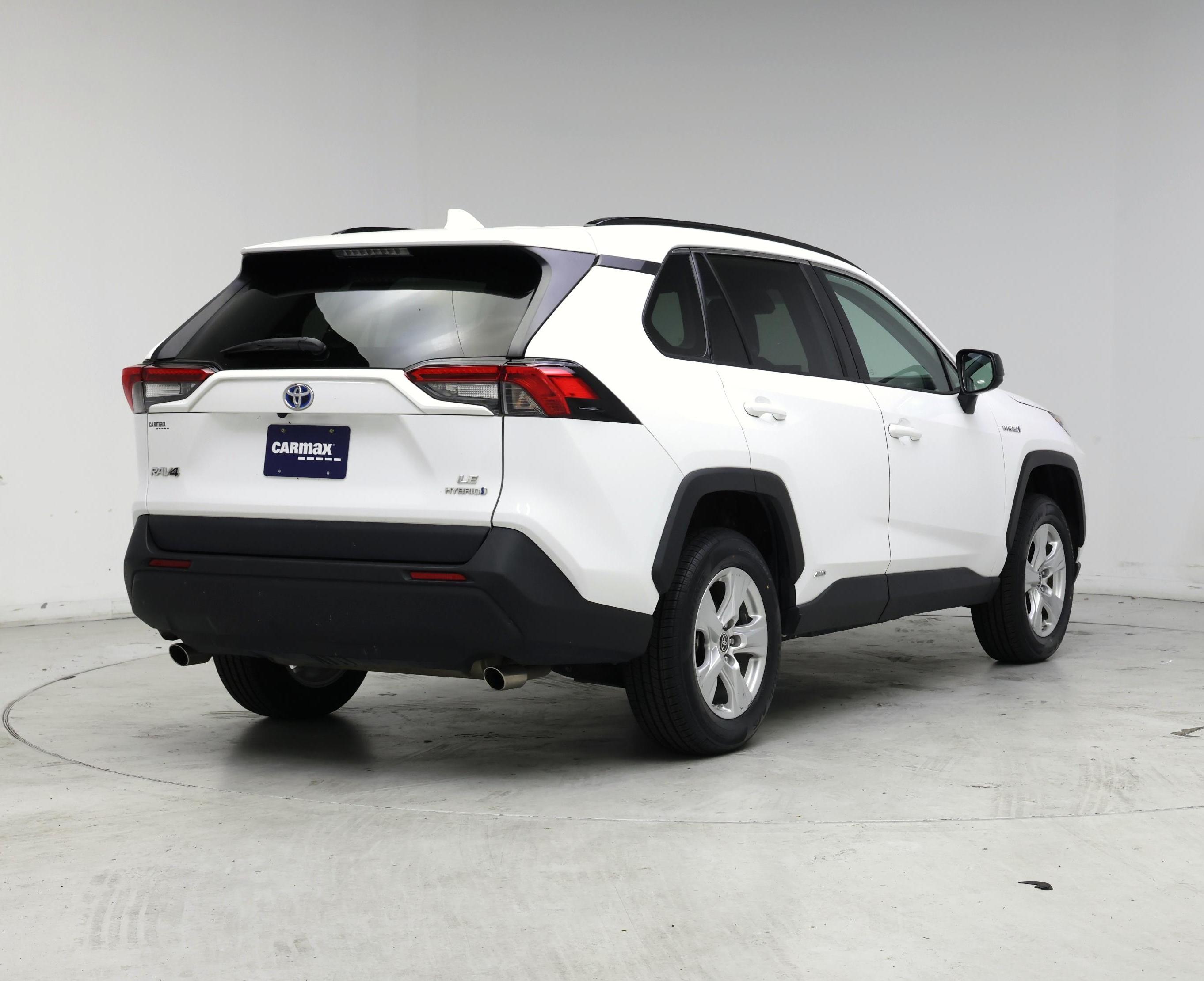 Thumbnail: 2021 Toyota RAV4 - 8