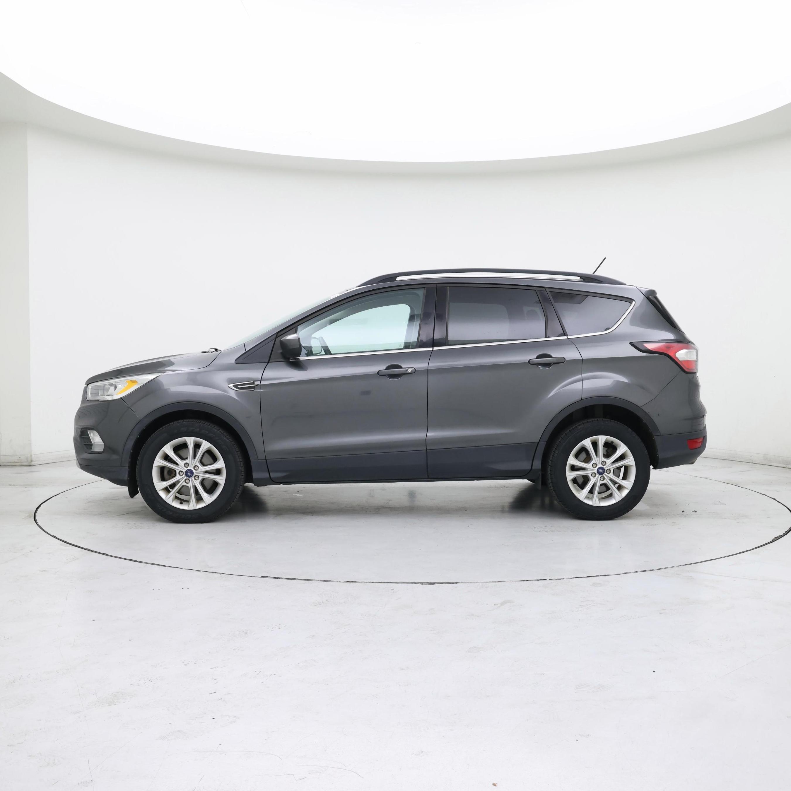 Thumbnail: 2018 Ford Escape - 3