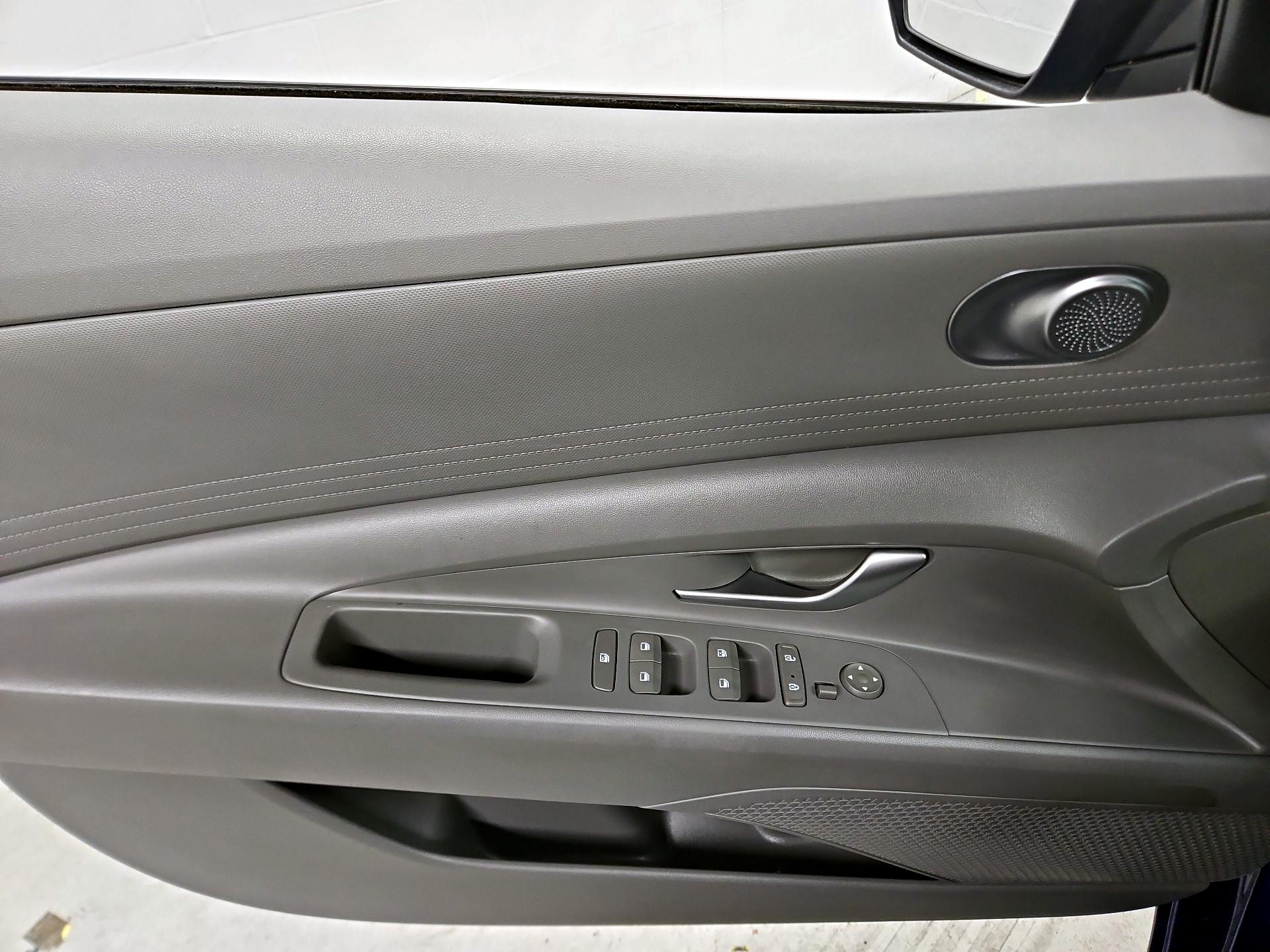 Thumbnail: 2023 Hyundai Elantra - 12