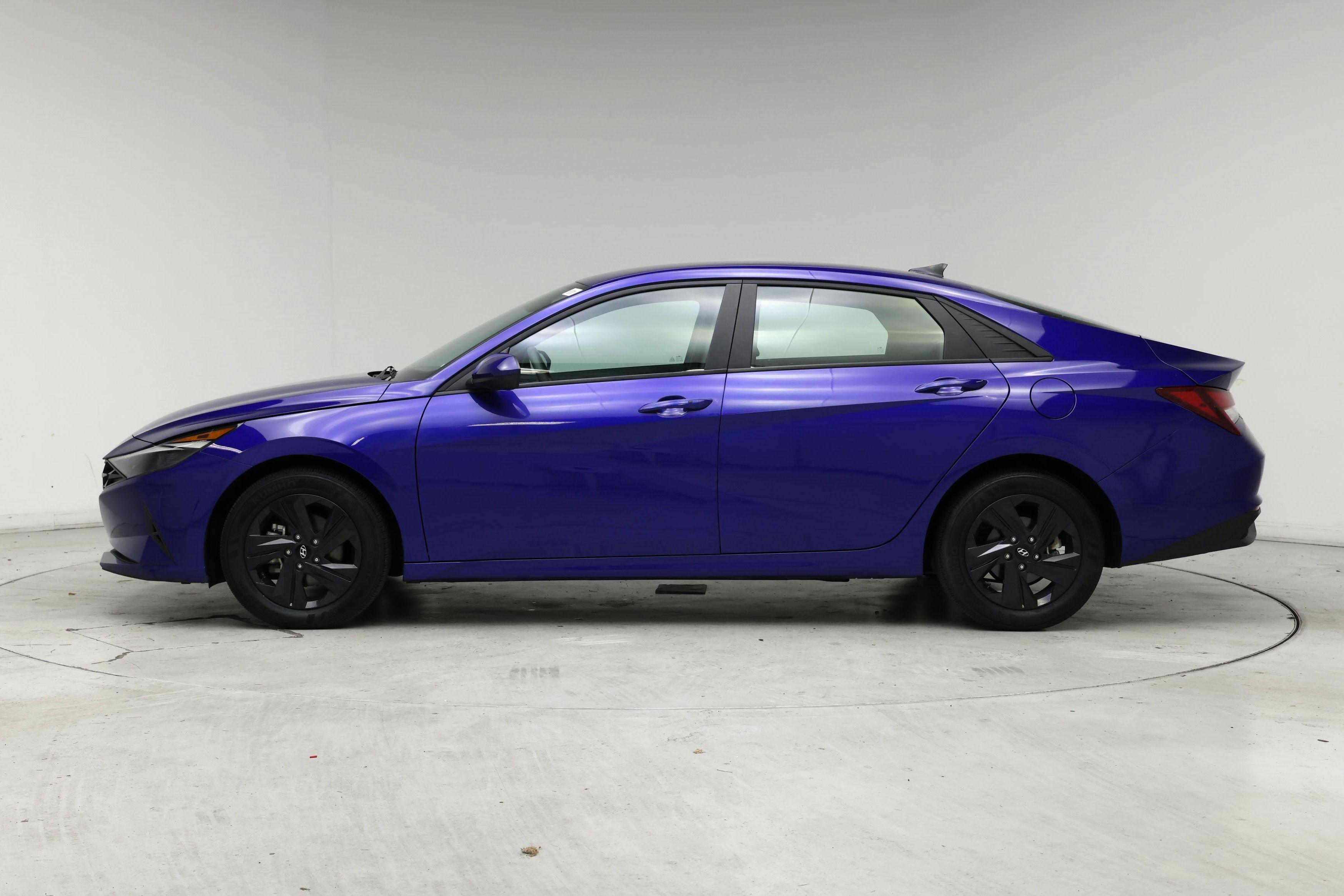 Thumbnail: 2023 Hyundai Elantra - 3