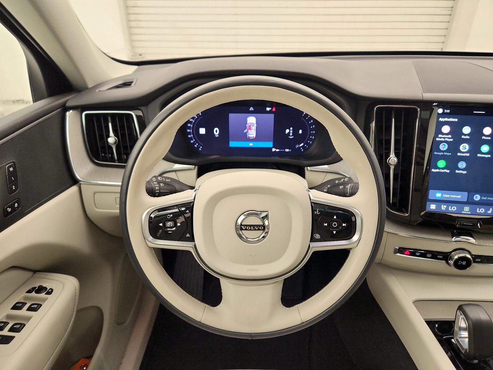 Thumbnail: 2023 Volvo XC60 - 10