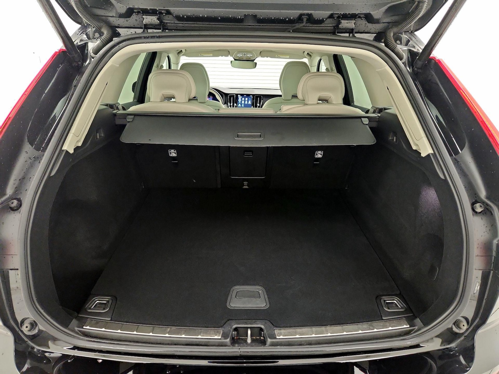 2023 Volvo XC60 Plus - Photo 22