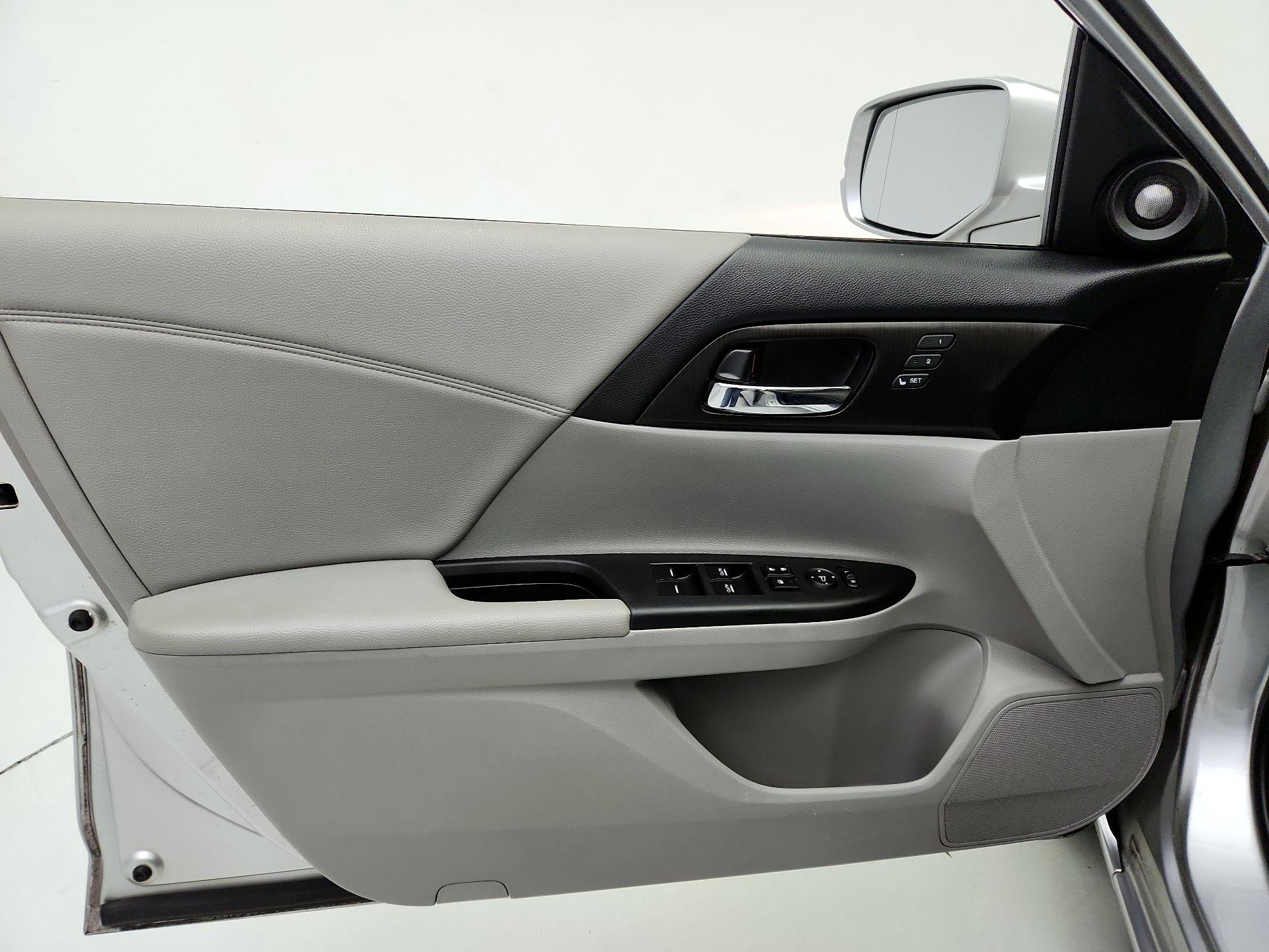 Thumbnail: 2014 Honda Accord - 12