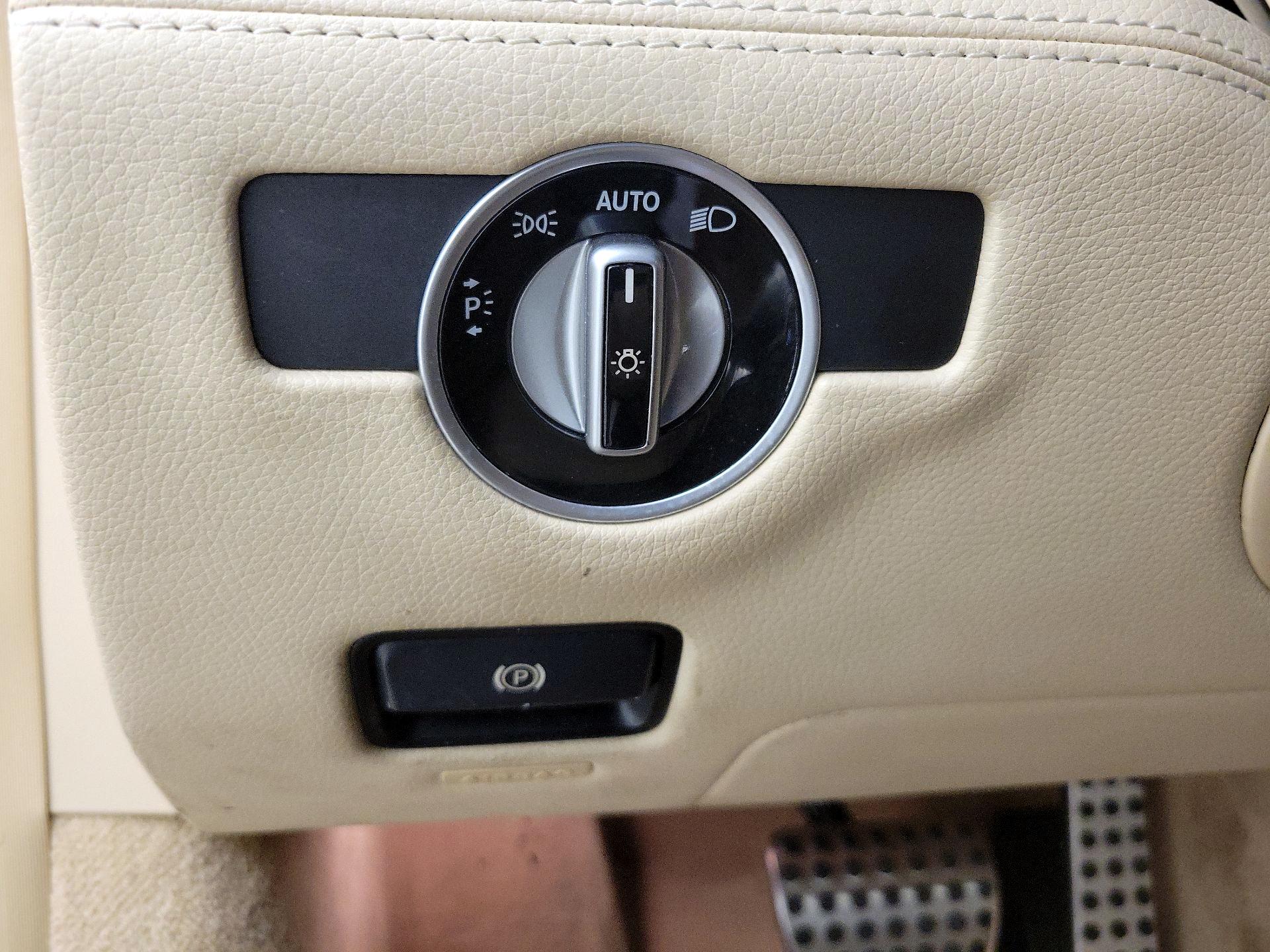 Thumbnail: 2015 Mercedes-Benz SL-Class - 13