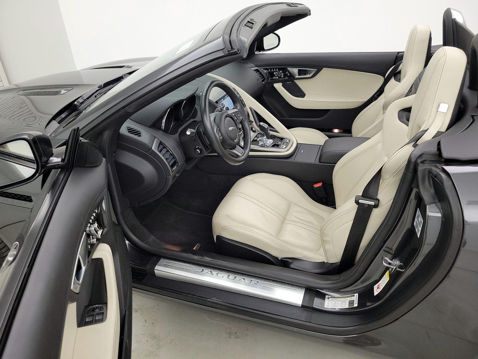 Thumbnail: 2016 Jaguar F-Type - 11