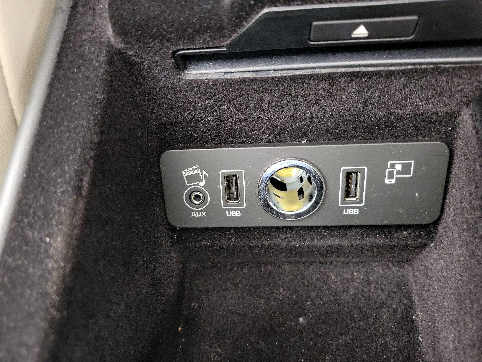 Thumbnail: 2016 Jaguar F-Type - 19