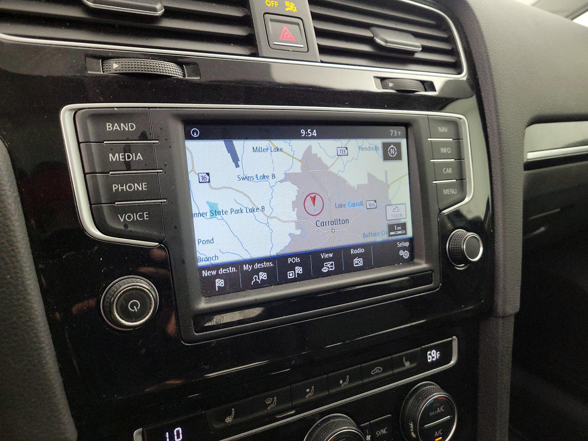 Thumbnail: 2017 Volkswagen Golf - 14