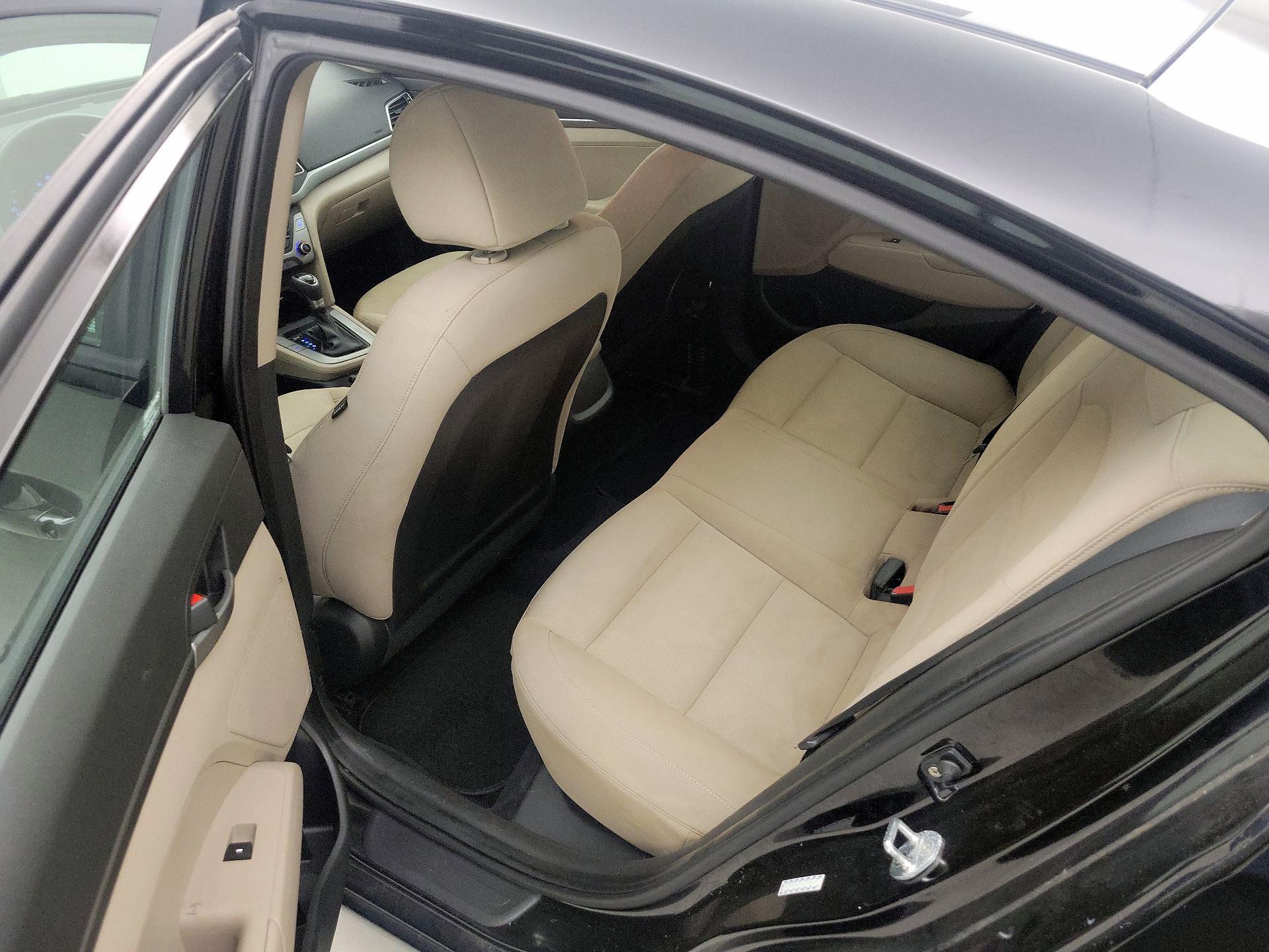 Thumbnail: 2018 Hyundai Elantra - 18