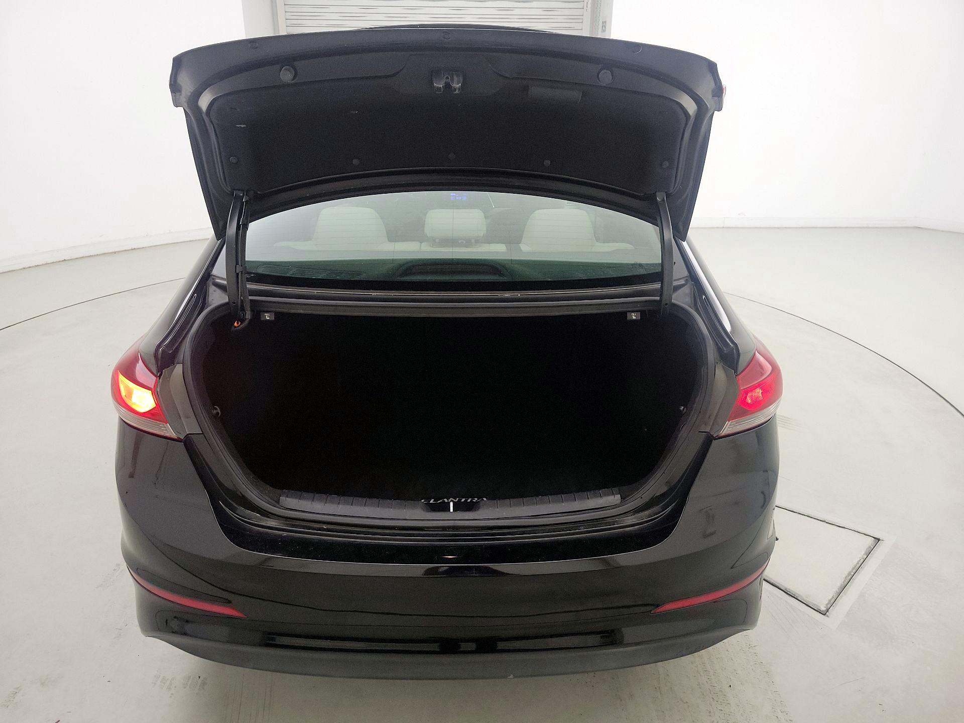 Thumbnail: 2018 Hyundai Elantra - 19