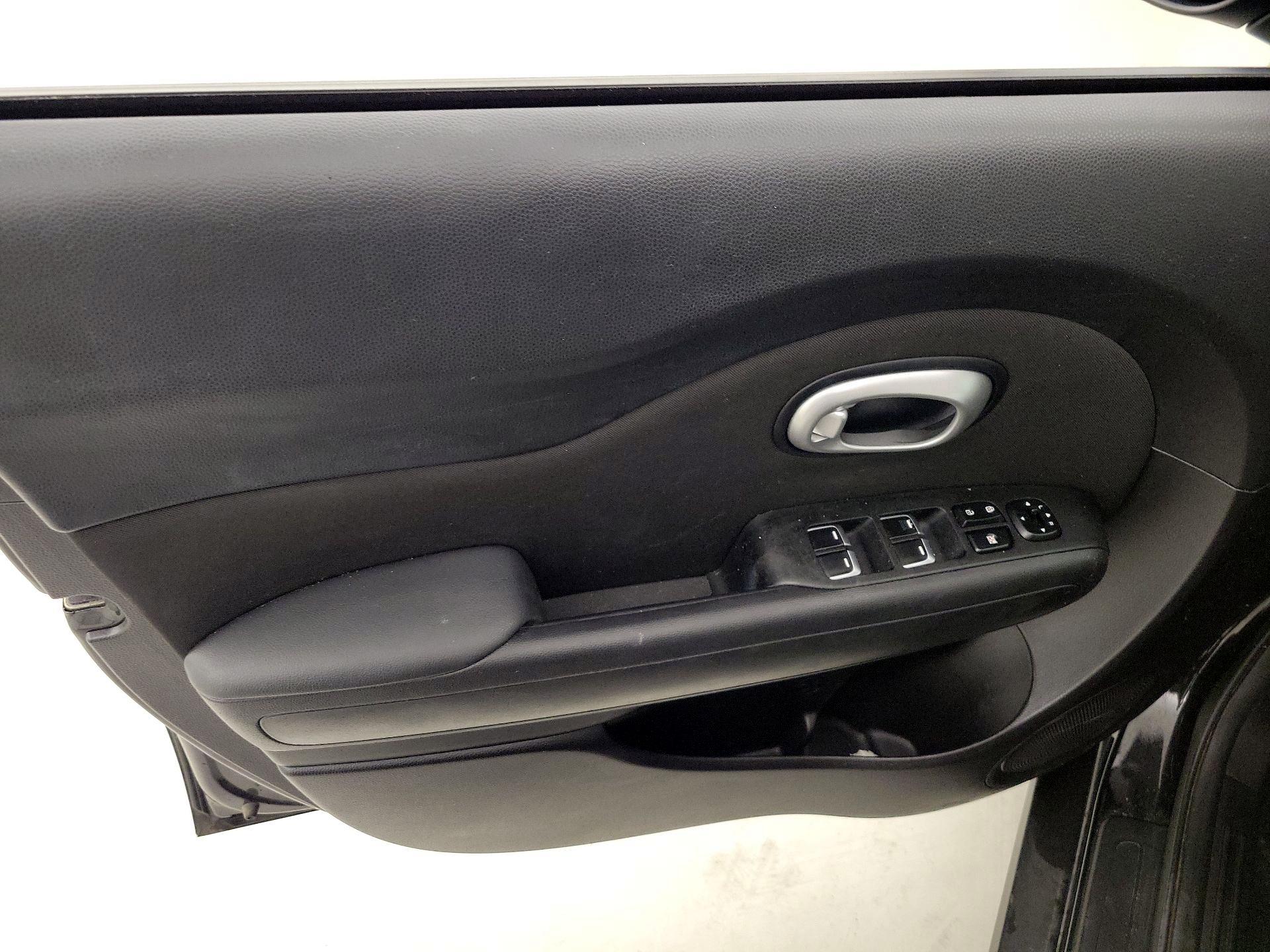 Thumbnail: 2019 Kia Soul - 10