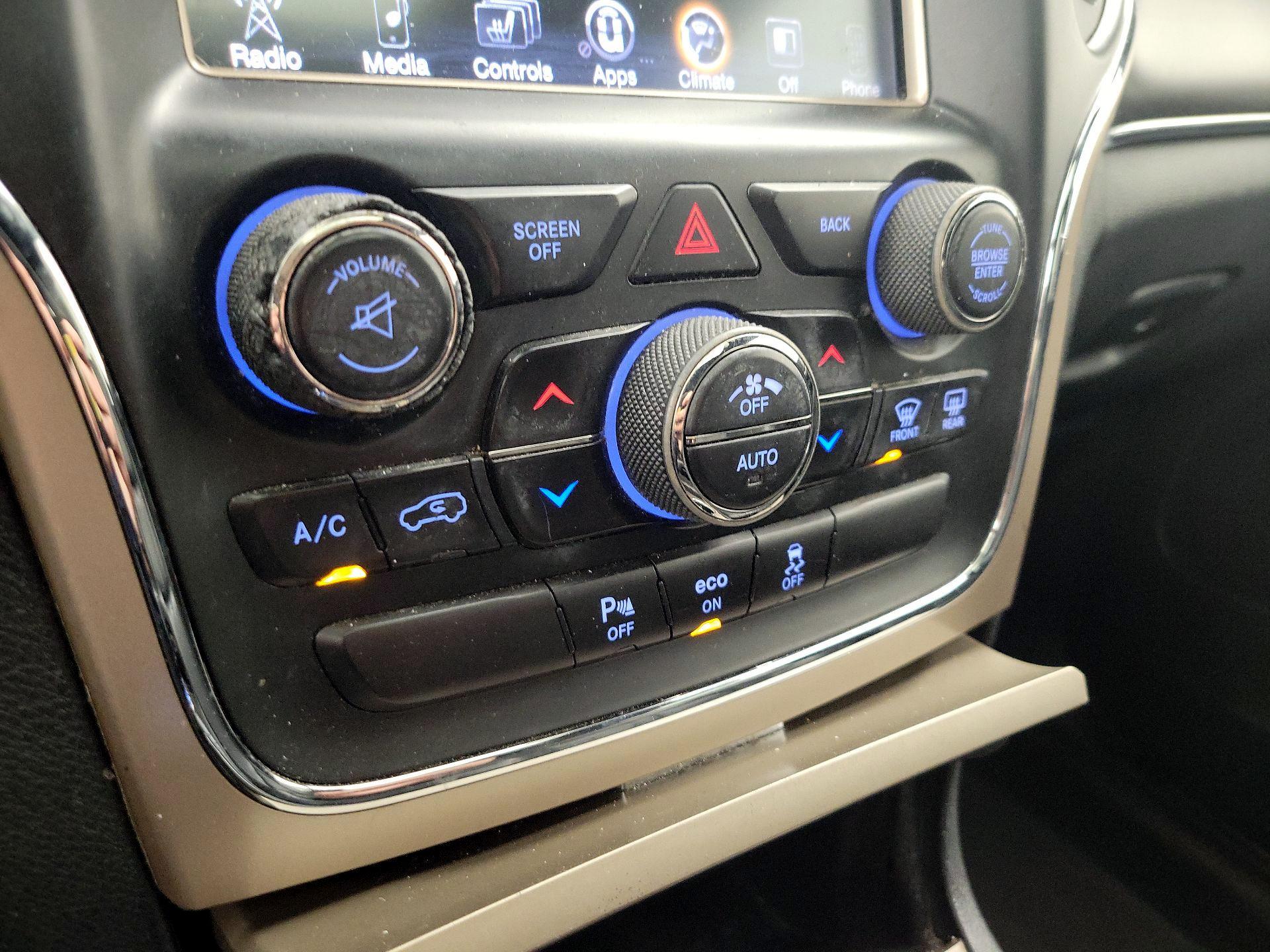 Thumbnail: 2014 Jeep Grand Cherokee - 16