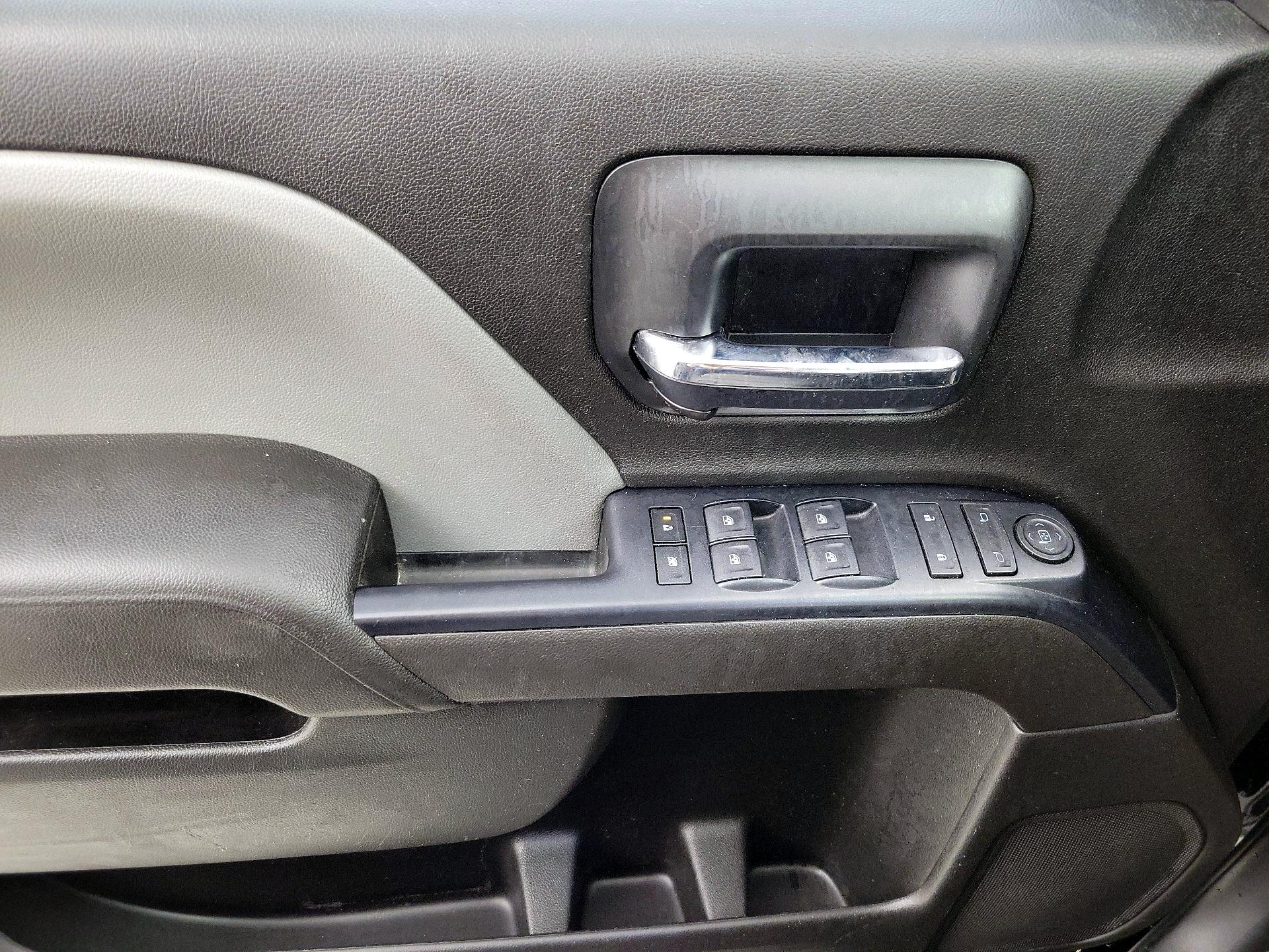 Thumbnail: 2017 Chevrolet Silverado 1500 - 12