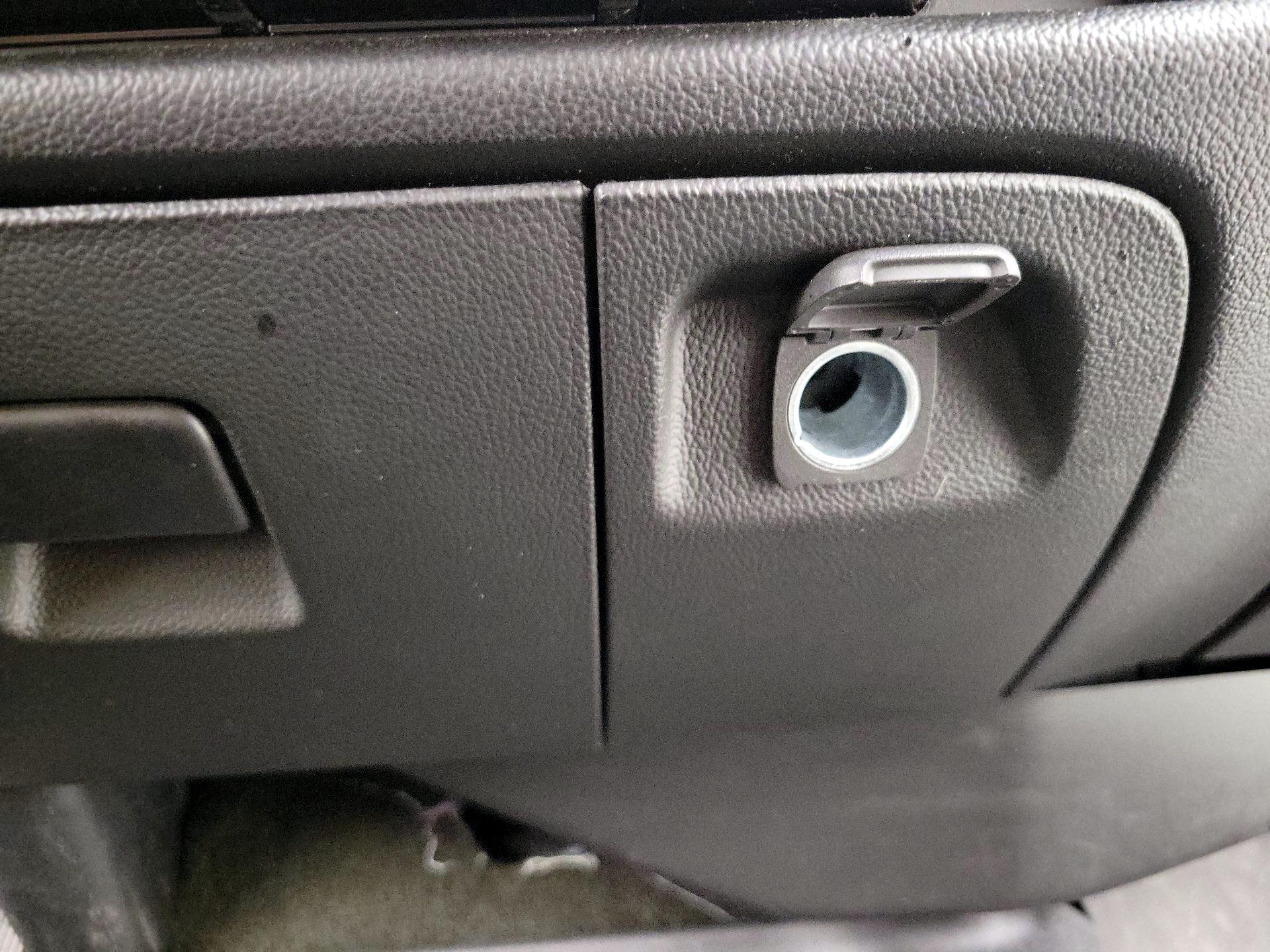 Thumbnail: 2017 Chevrolet Silverado 1500 - 18