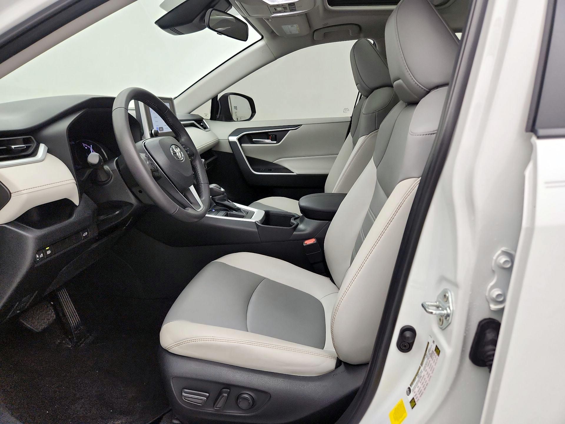 Thumbnail: 2023 Toyota RAV4 - 11