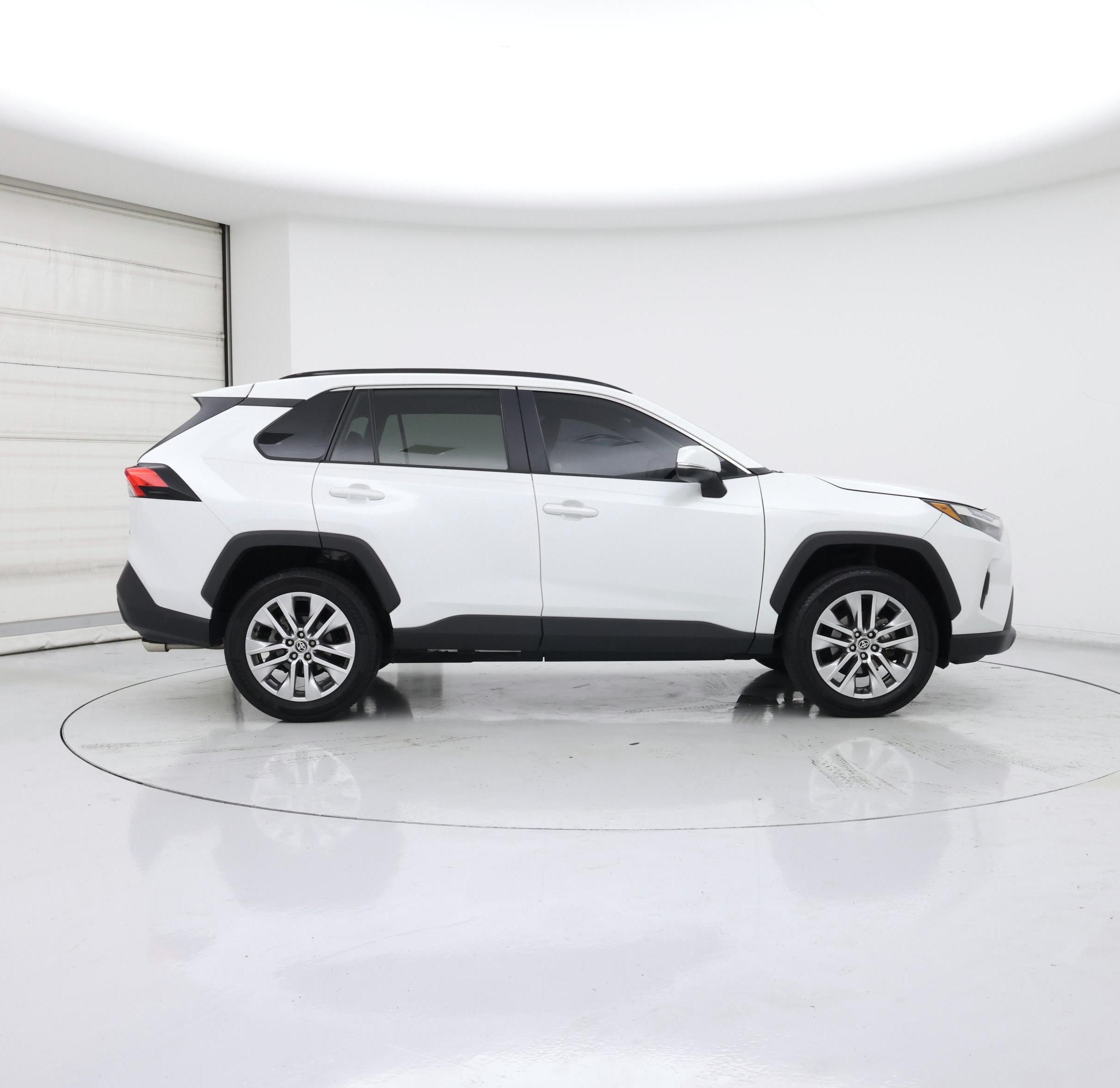 Thumbnail: 2023 Toyota RAV4 - 7