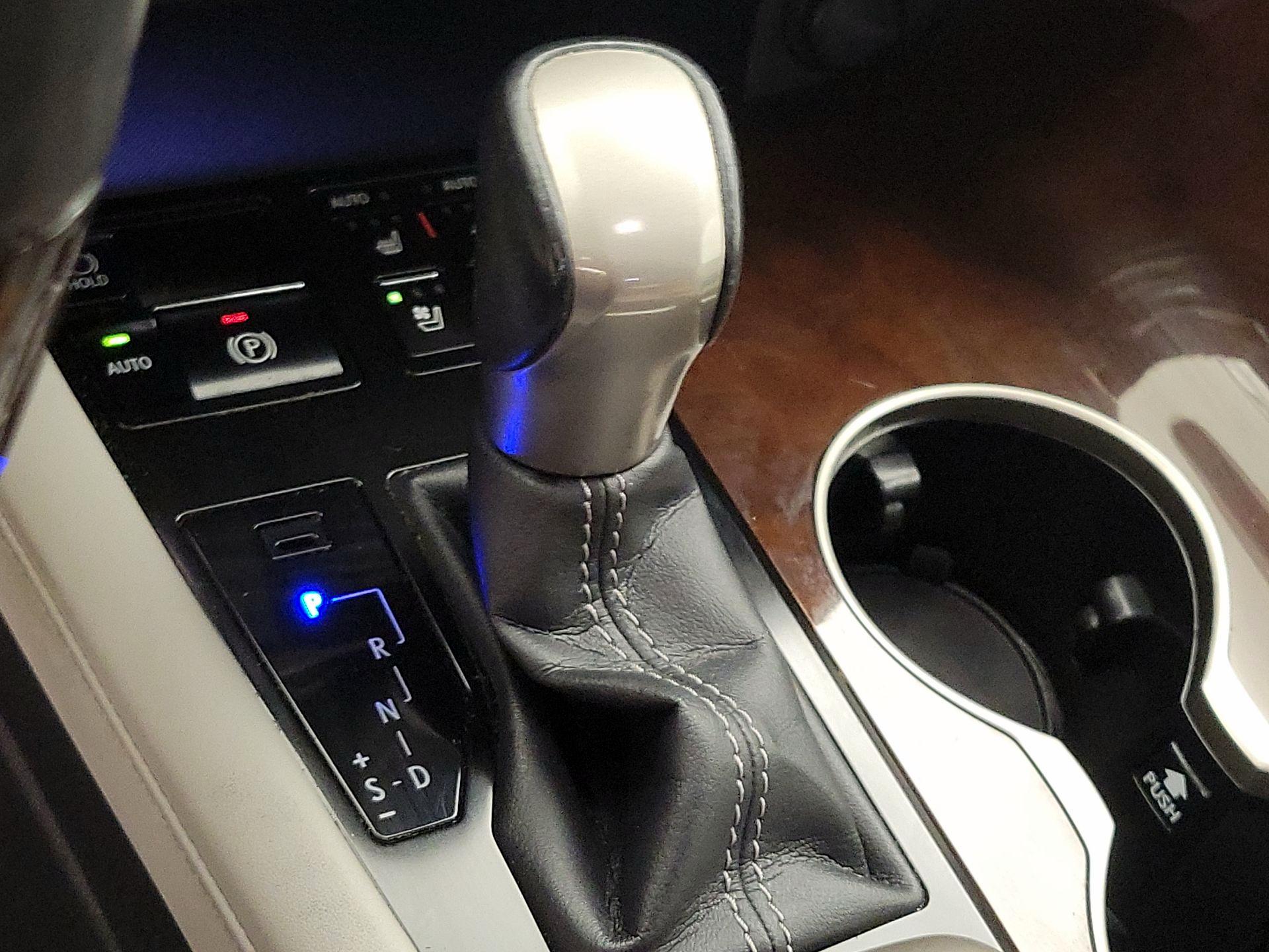Thumbnail: 2016 Lexus RX - 17