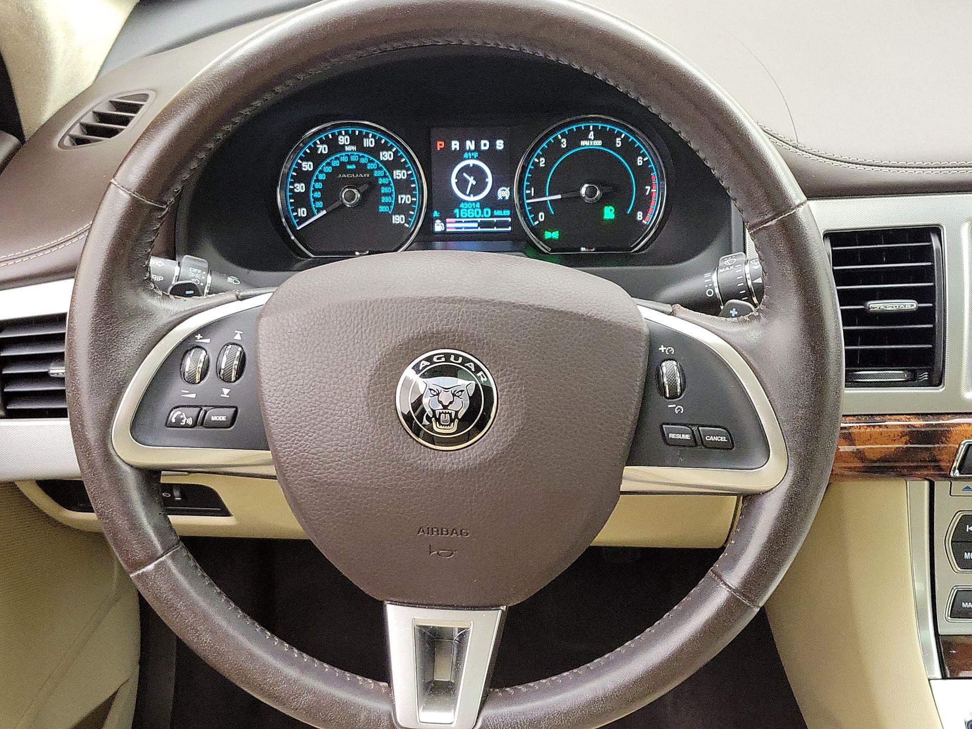 Thumbnail: 2015 Jaguar XF - 10