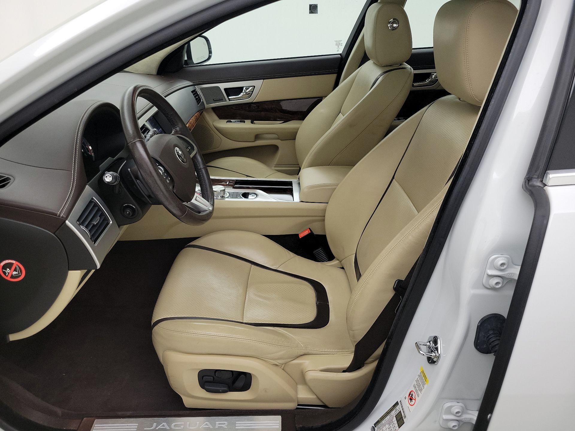 Thumbnail: 2015 Jaguar XF - 11