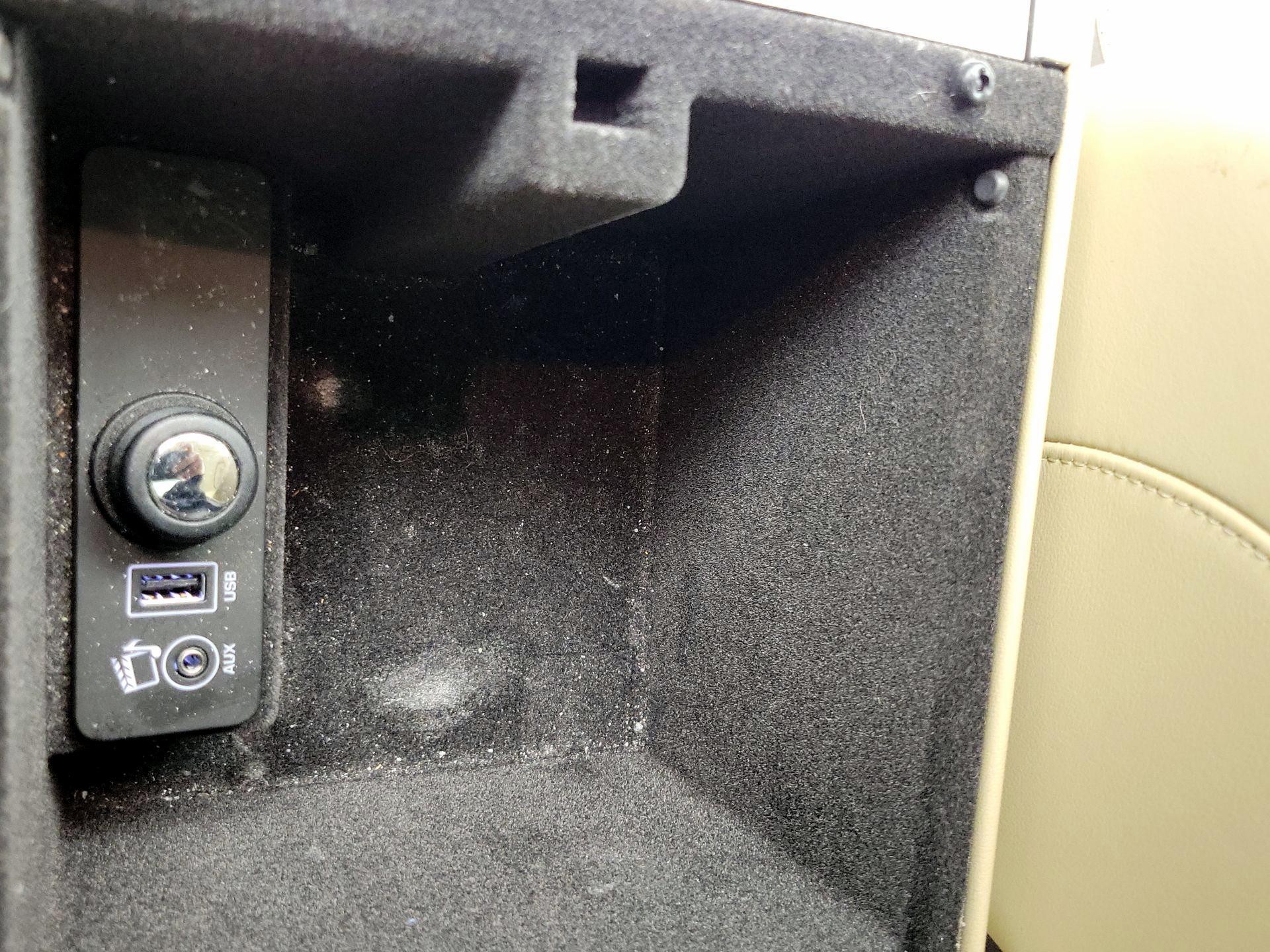 Thumbnail: 2015 Jaguar XF - 19