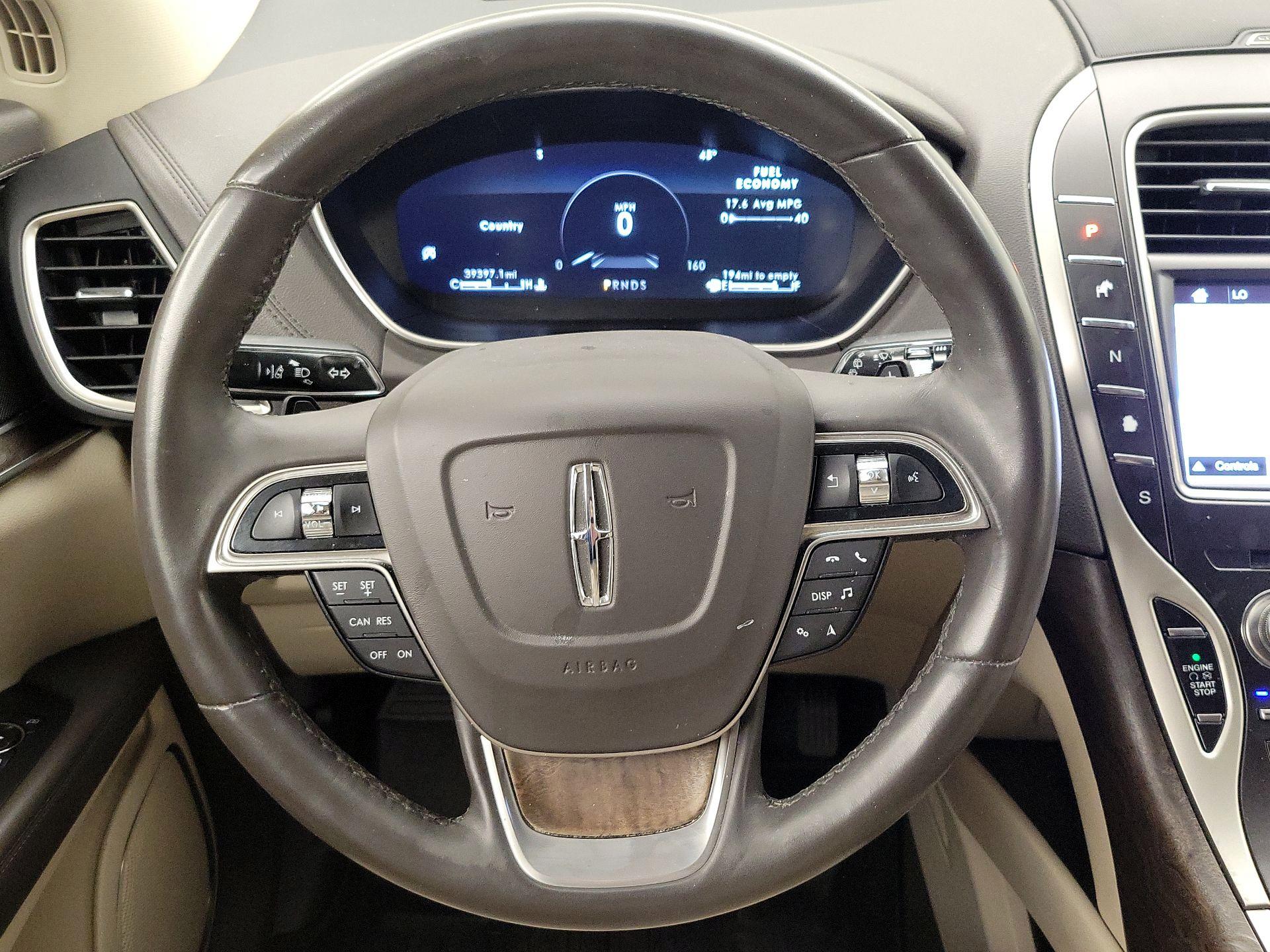 Thumbnail: 2019 Lincoln Nautilus - 10