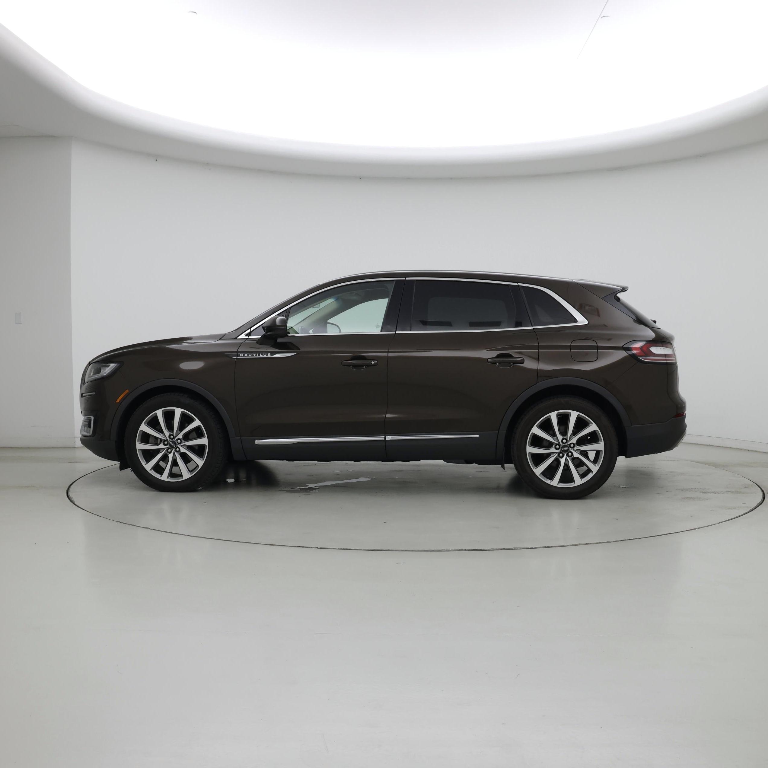 Thumbnail: 2019 Lincoln Nautilus - 3