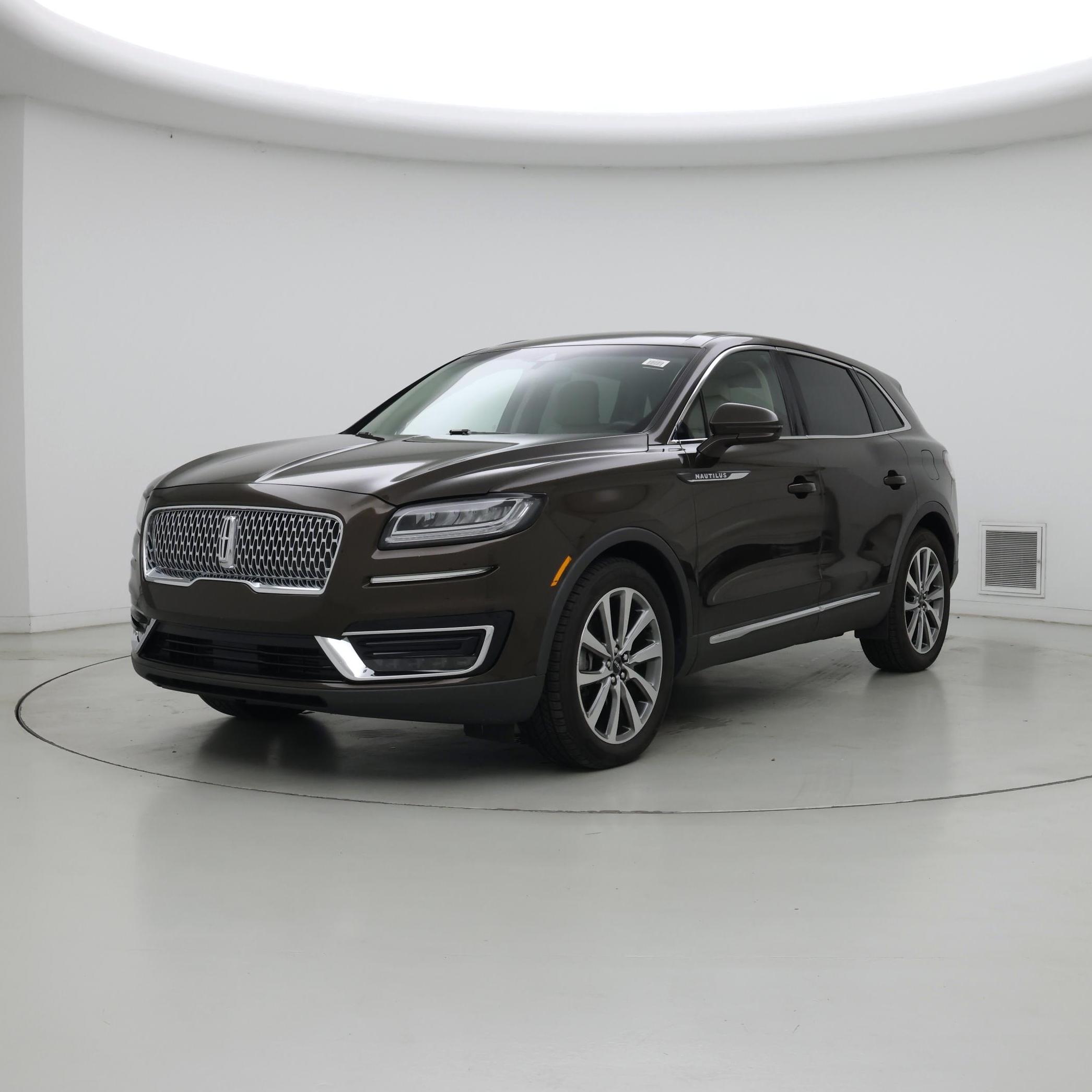 Thumbnail: 2019 Lincoln Nautilus - 4