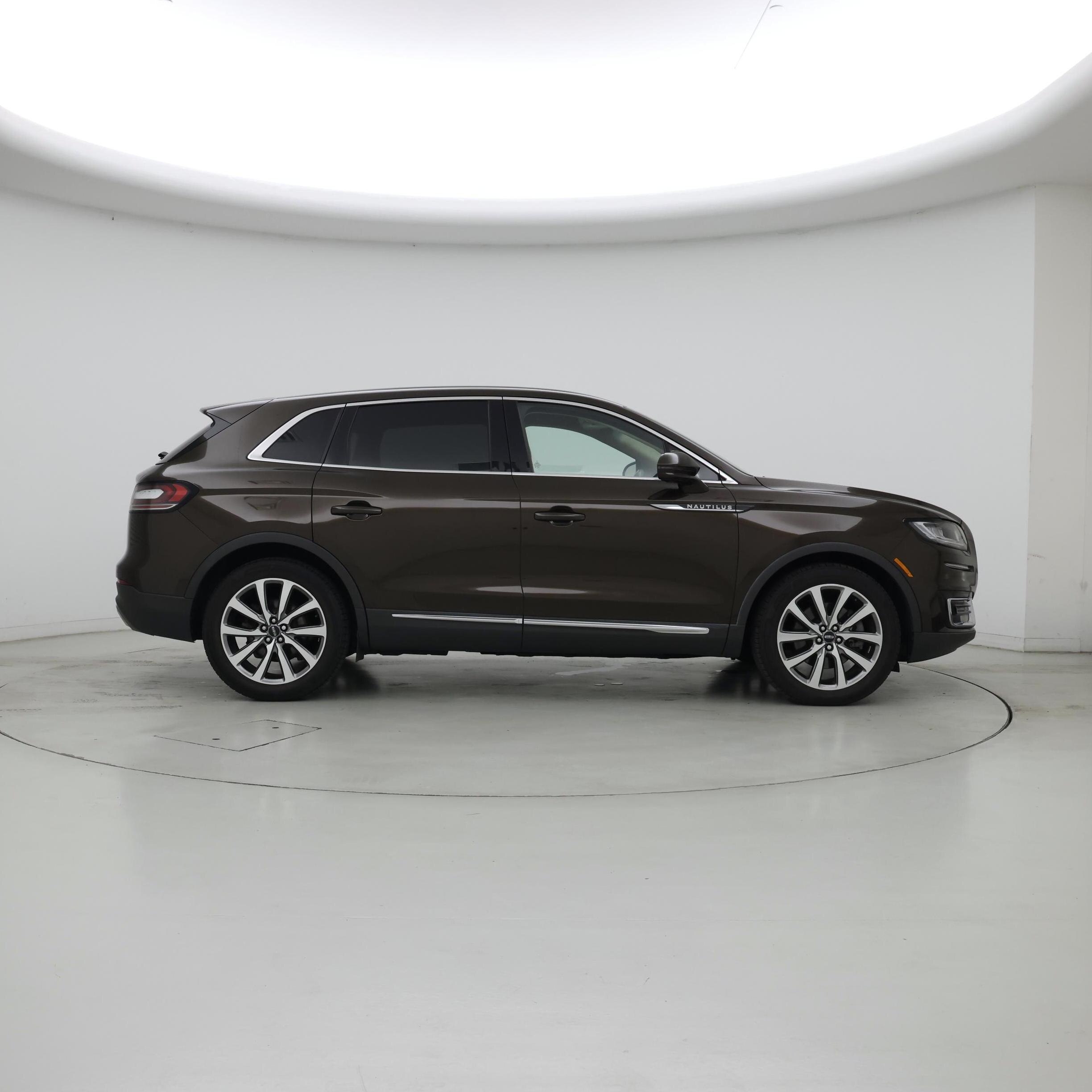 Thumbnail: 2019 Lincoln Nautilus - 7