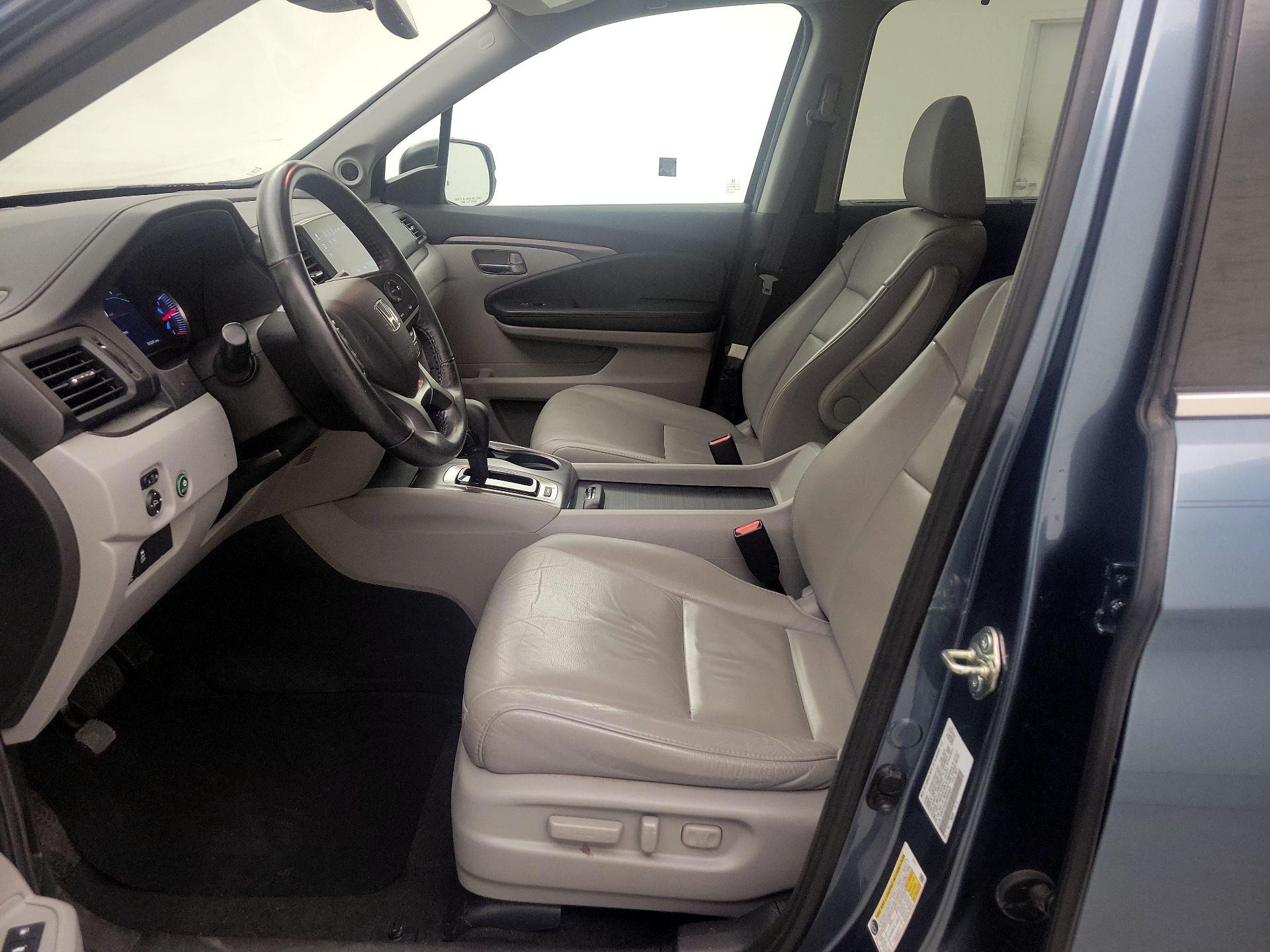 Thumbnail: 2020 Honda Pilot - 11