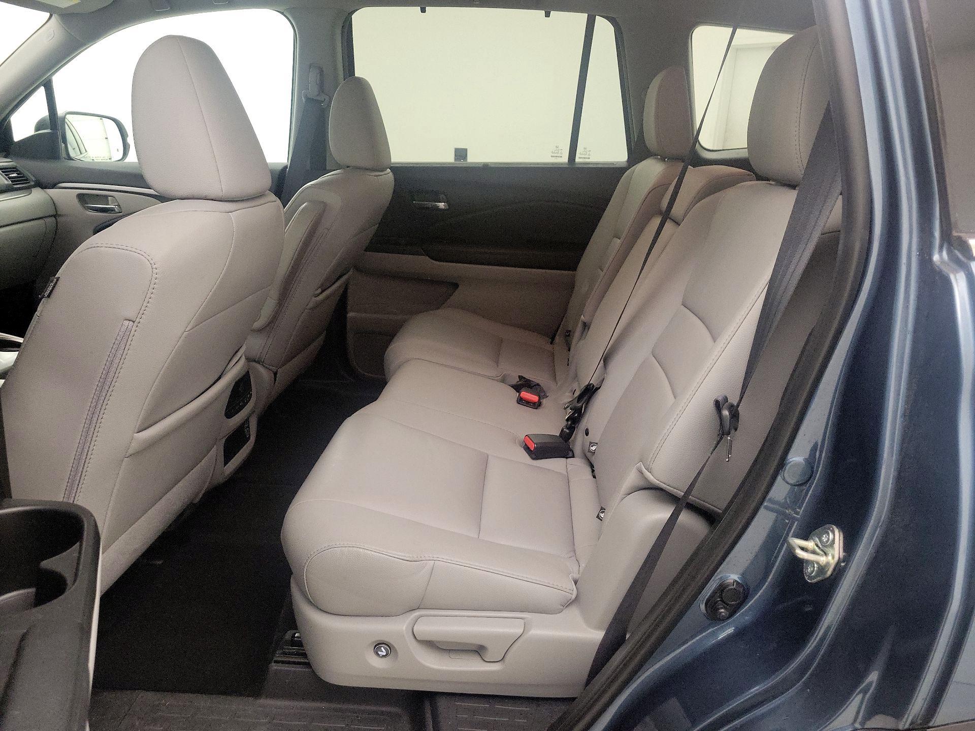 Thumbnail: 2020 Honda Pilot - 20