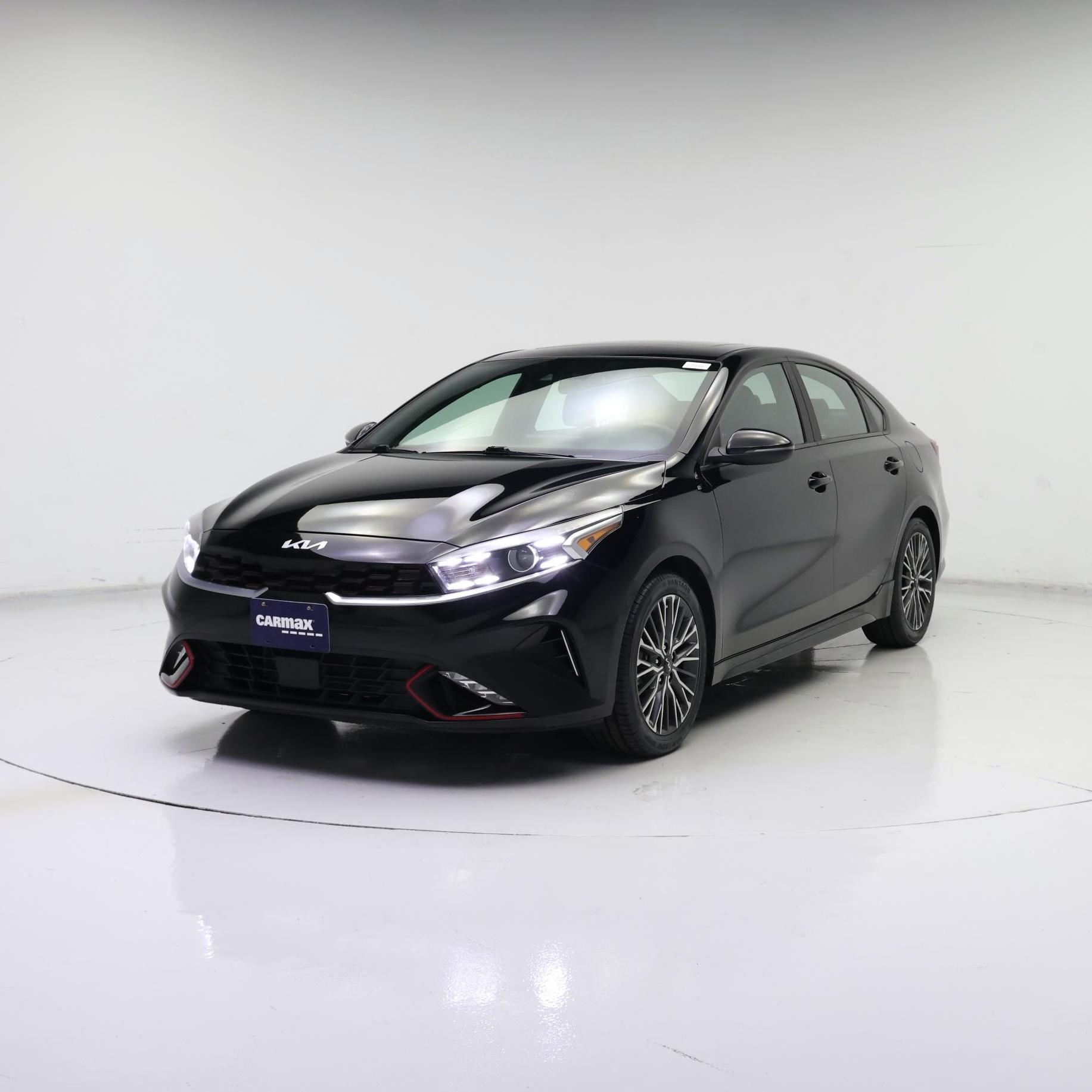 Thumbnail: 2023 Kia Forte - 4