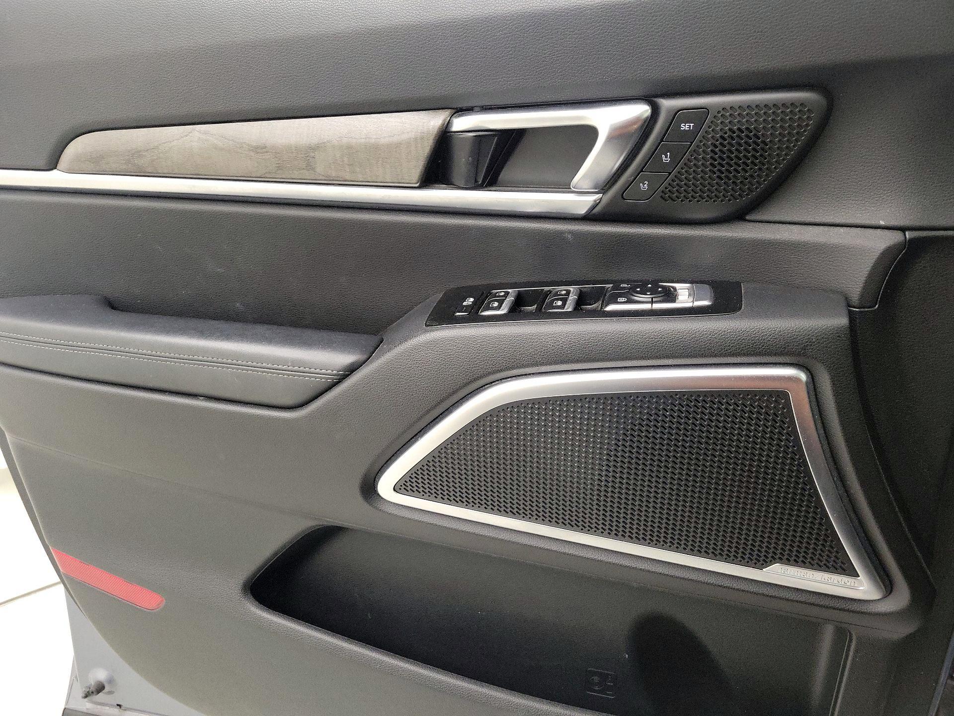 Thumbnail: 2020 Kia Telluride - 12