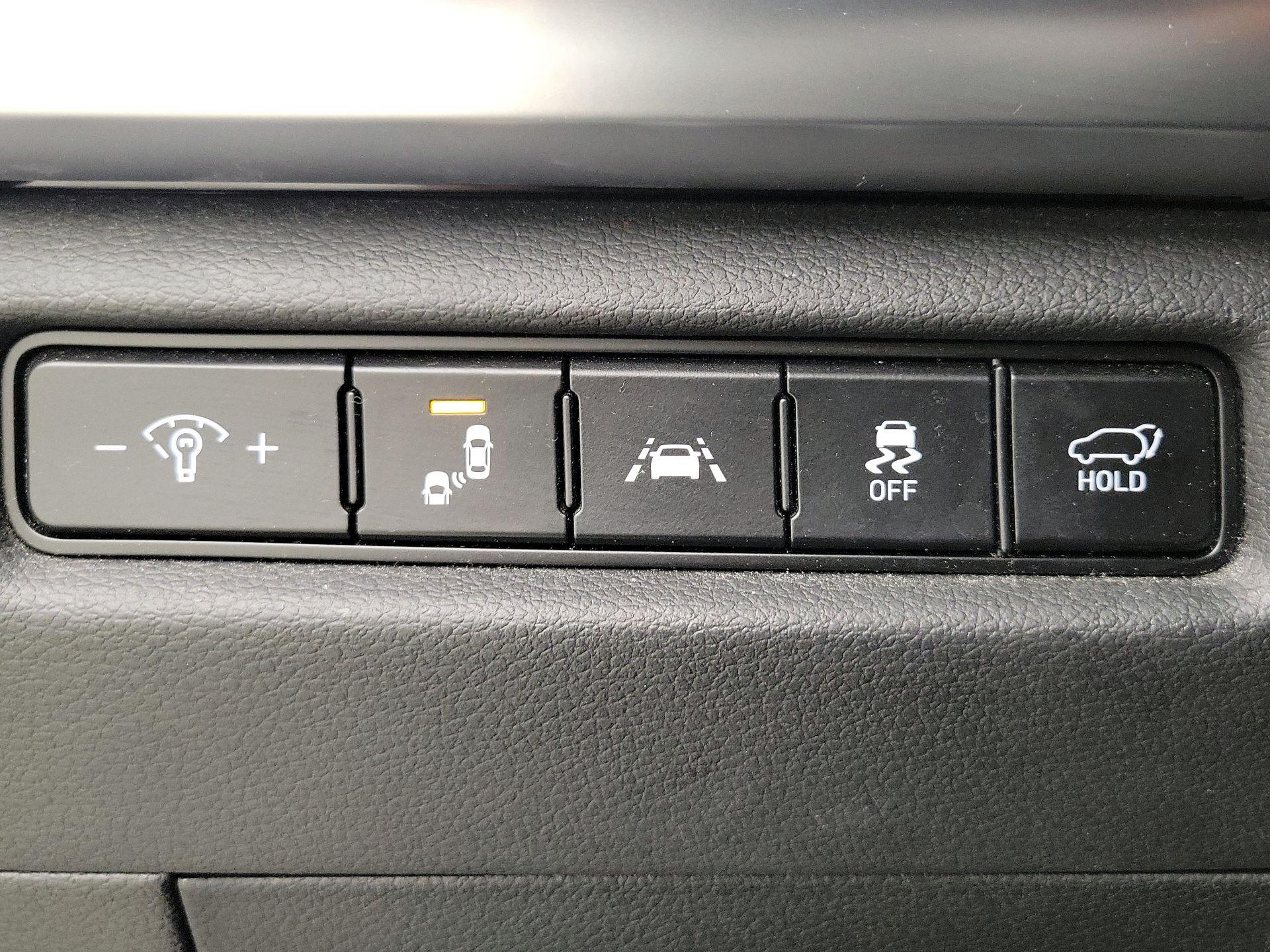 Thumbnail: 2020 Kia Telluride - 13