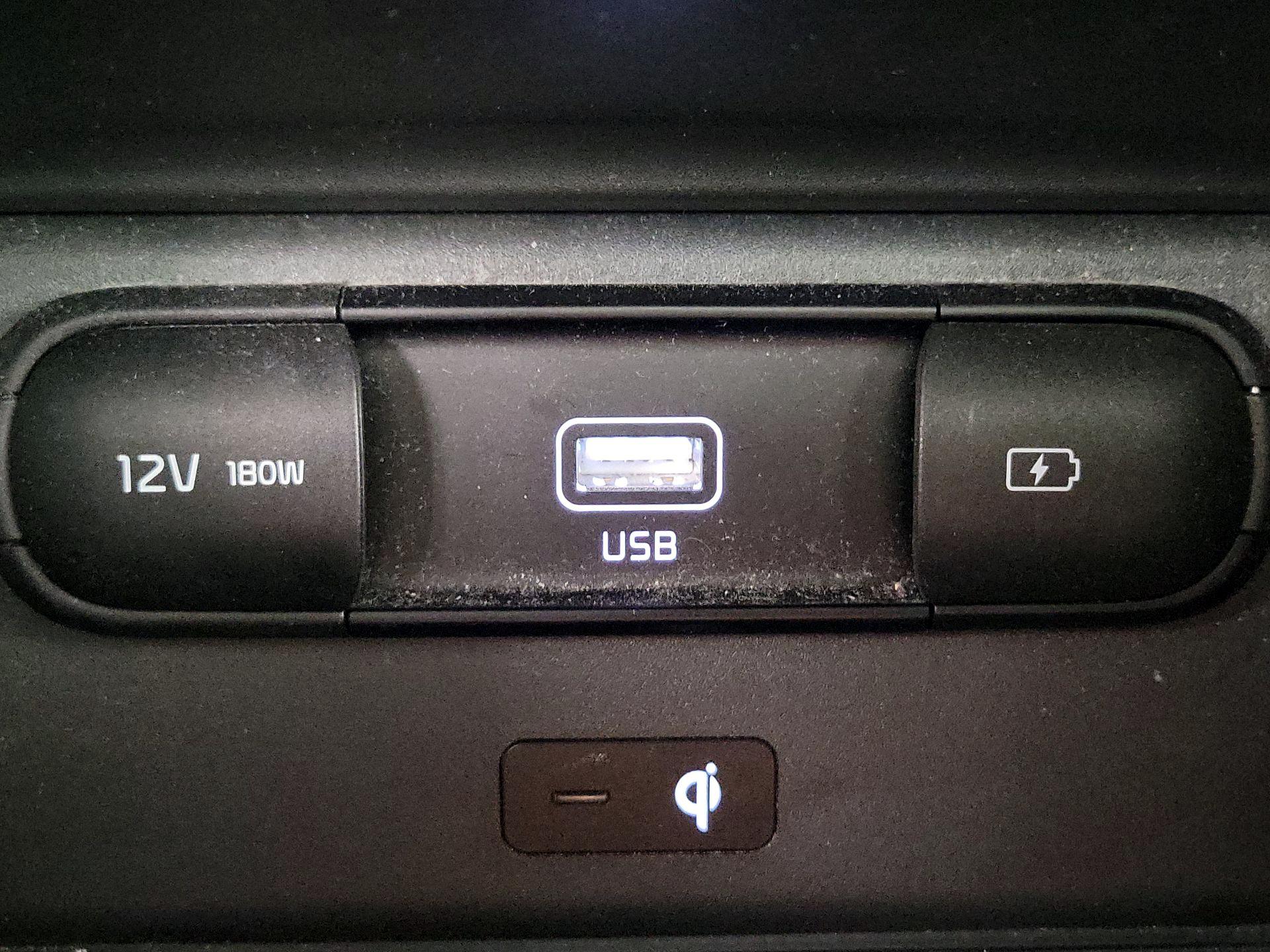 Thumbnail: 2020 Kia Telluride - 19